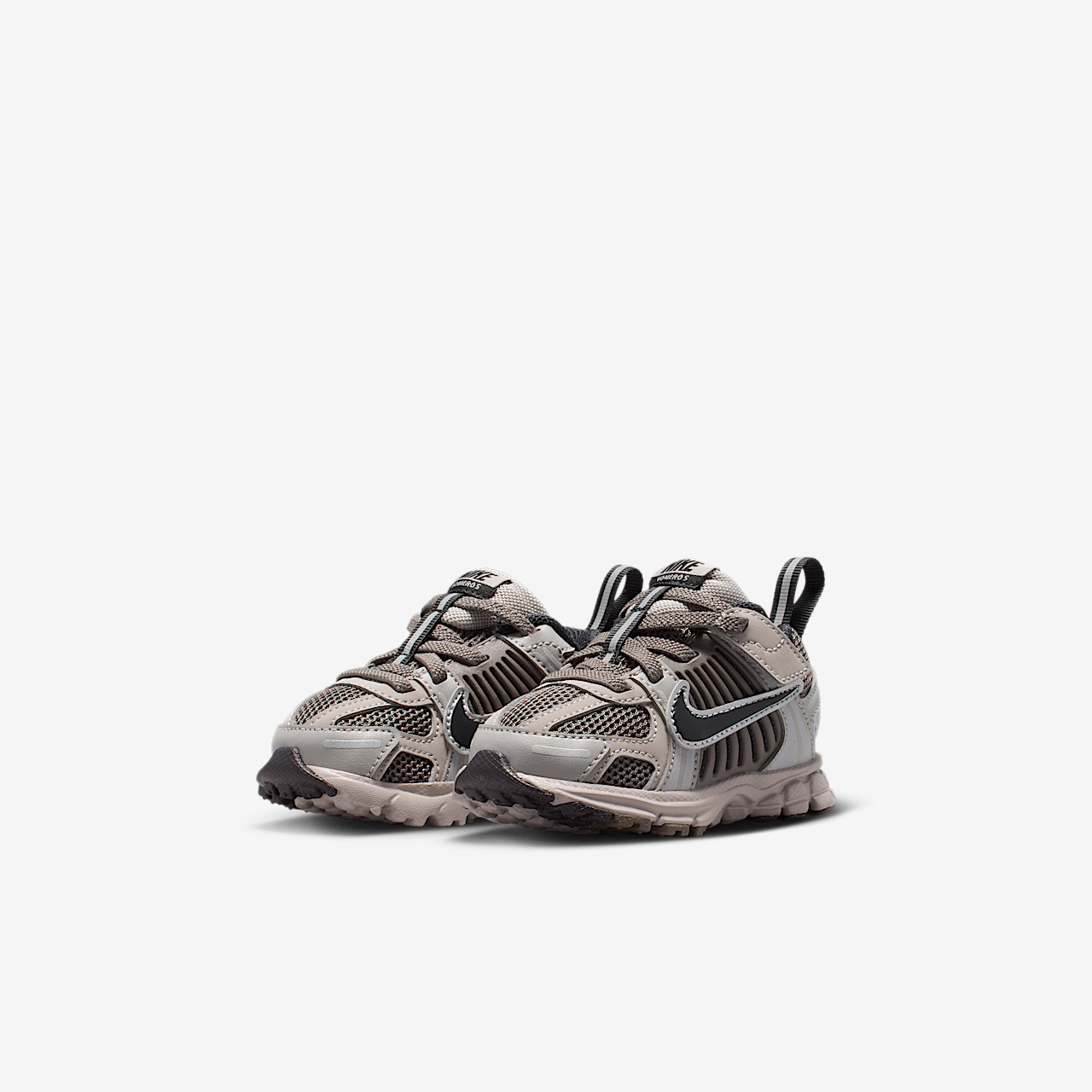 Nike Vomero sneaker College Grey/Cave Stone/Metallic Silver/Zwart