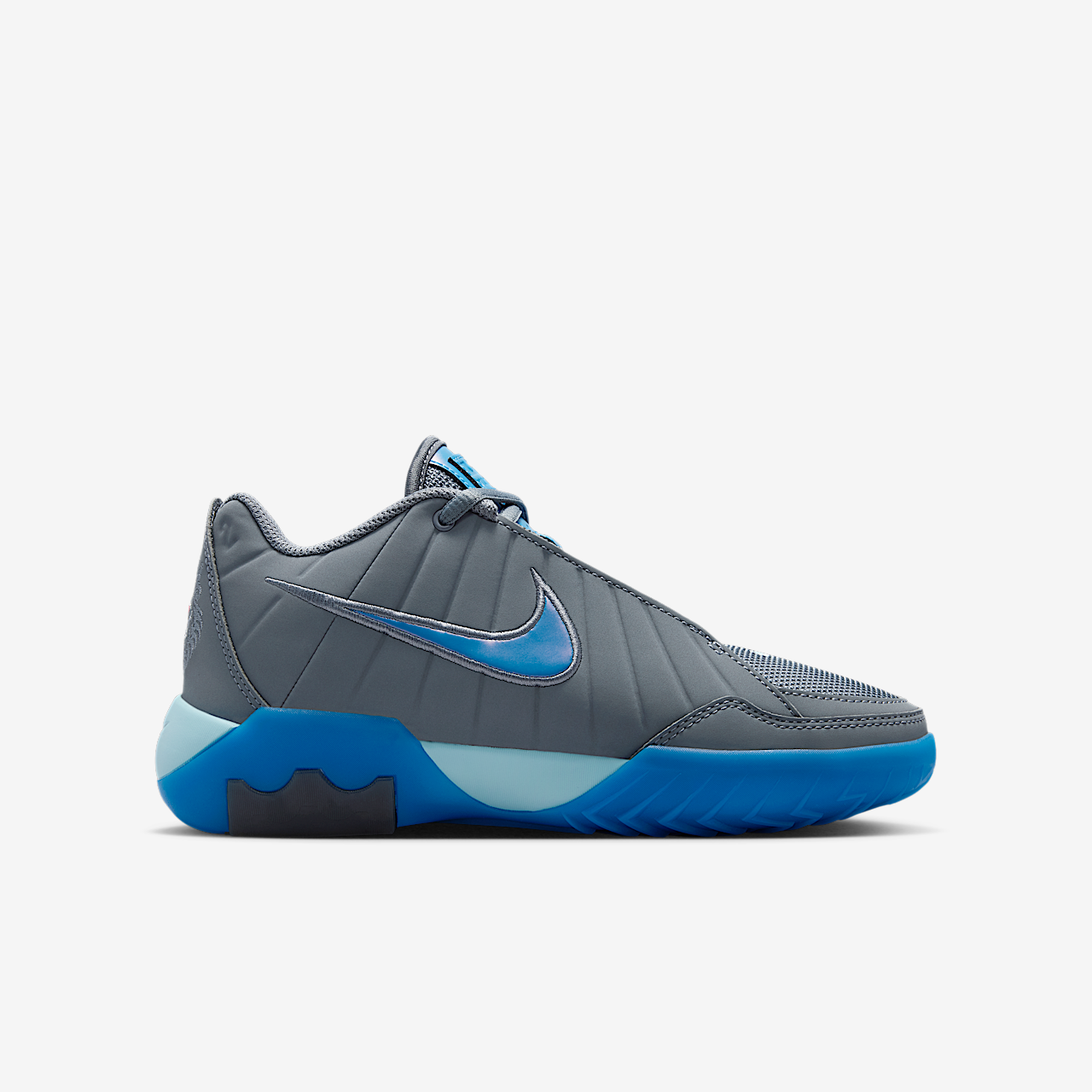 Nike LeBron sneaker Cool Grey/Psychic Blue/Glacier Ice/Aurora Blue