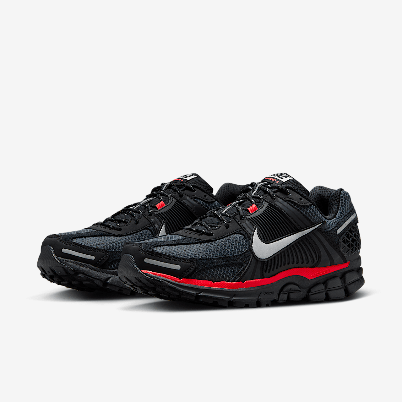 Nike Vomero sneaker Zwart/Bright Crimson/Anthracite/Metallic Silver