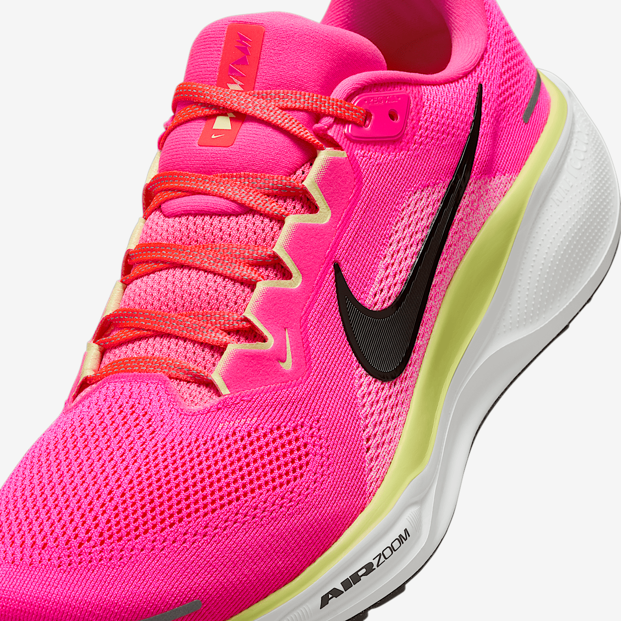 Nike Pegasus sneaker Hyper Pink/Guava Ice/Bright Crimson/Sequoia