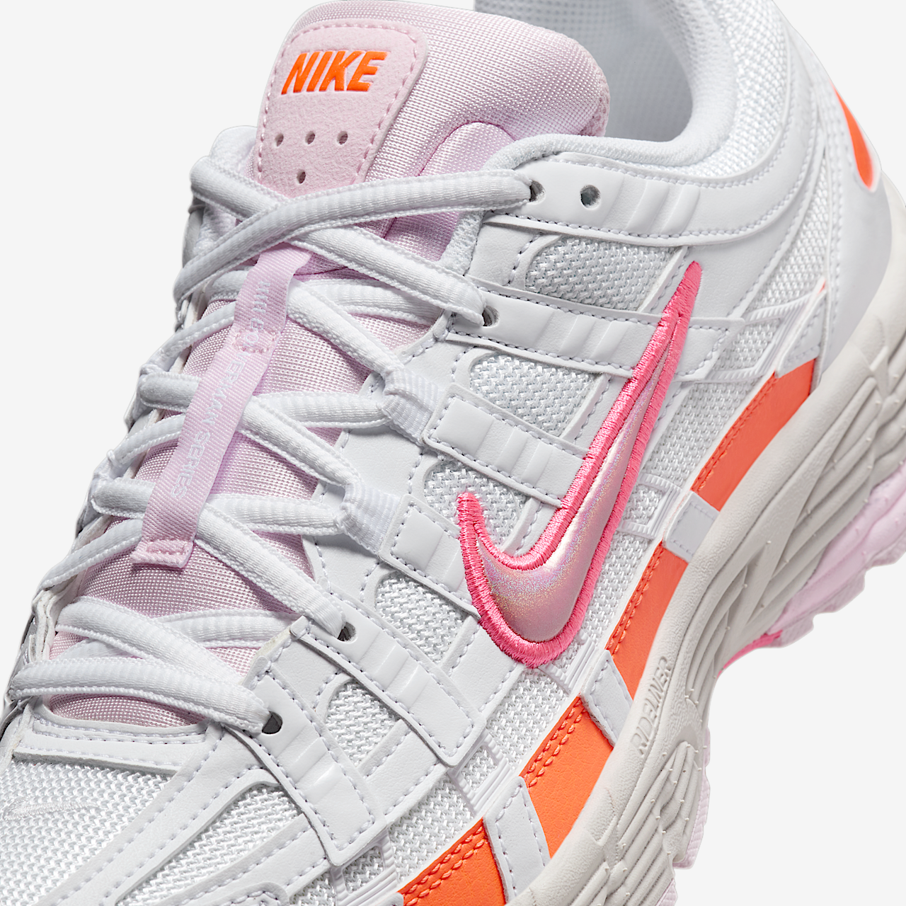 Nike P-6000 sneaker Wit/Hyper Crimson/Pink Foam/Digital Pink