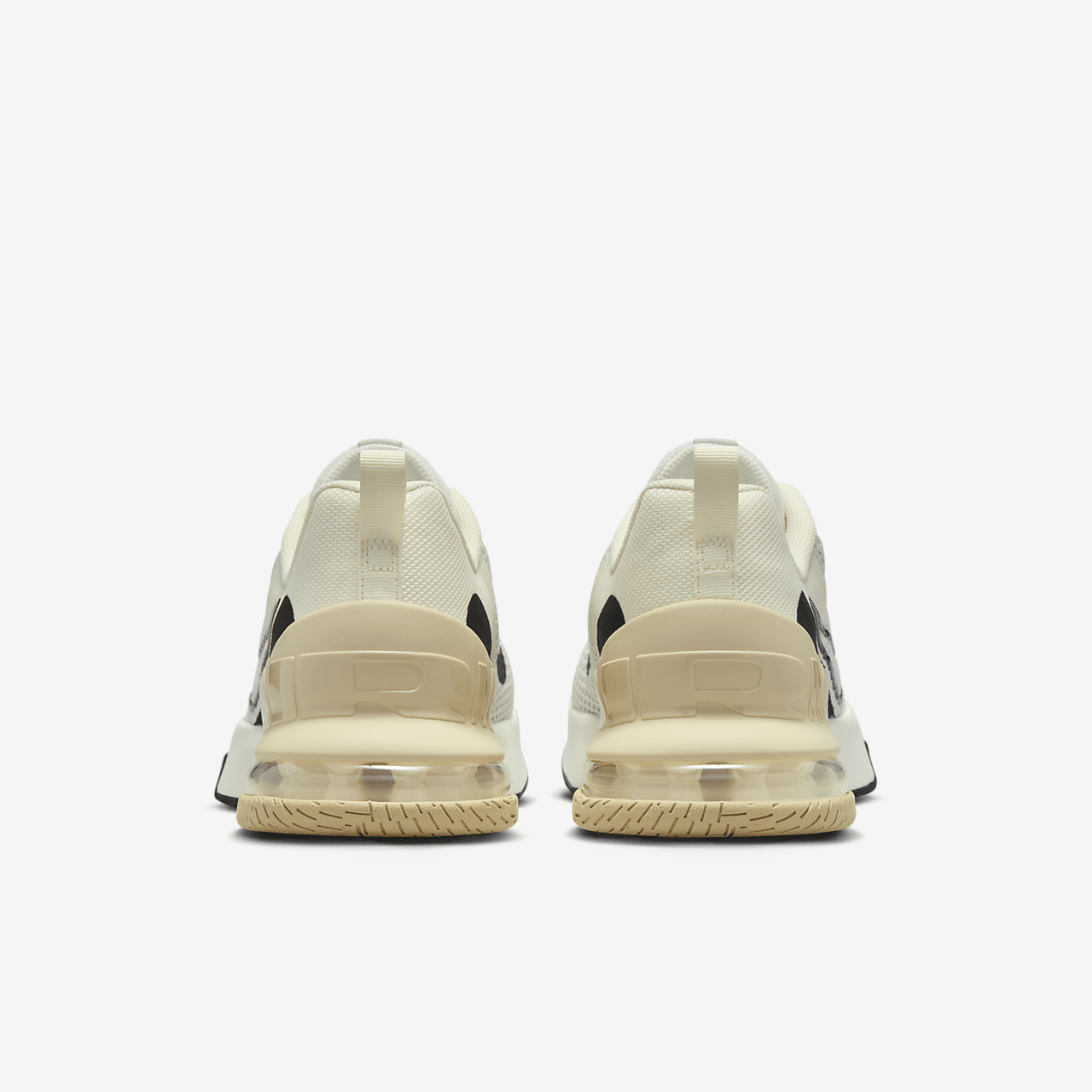 Nike Air Max Alpha sneaker Sail/Coconut Milk/Team Gold/Zwart