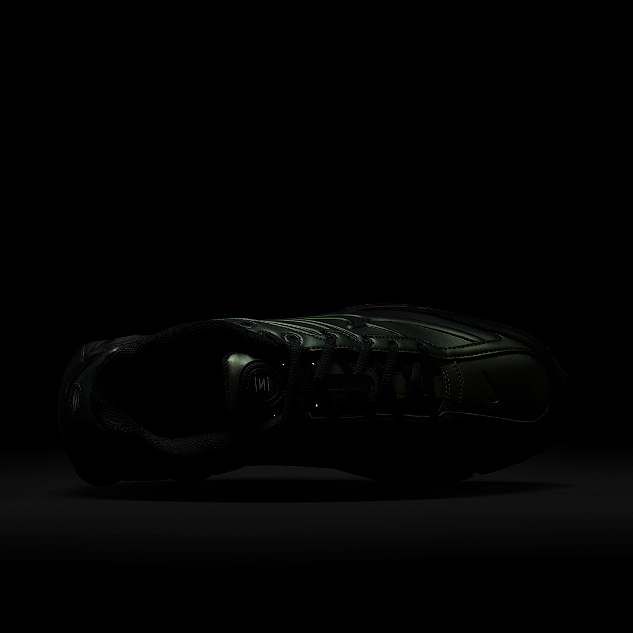 Nike Nike Shox sneaker Zwart/Olive Flak/Metallic Silver/Zwart