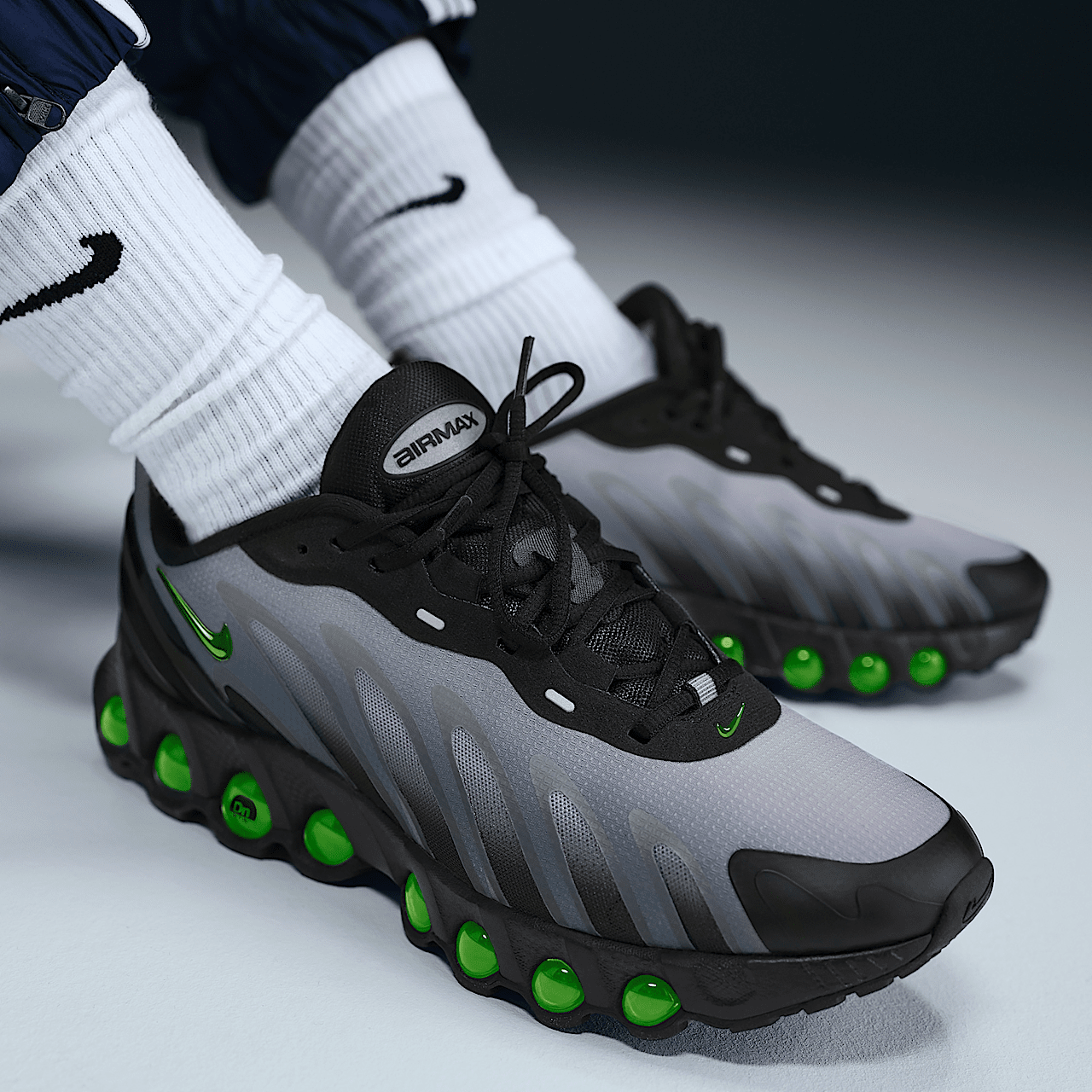 Nike Air Max DN sneaker Zwart/Light Smoke Grey/Zwart/Volt