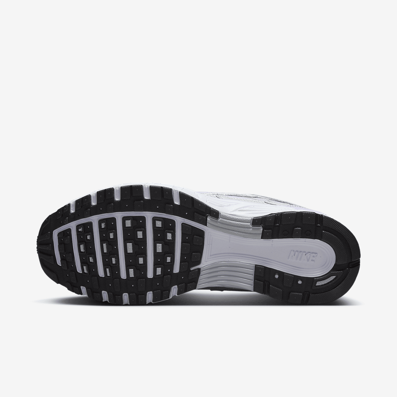 Nike P-6000 sneaker Lilac Bloom/Metallic Platinum/Pure Platinum/Lilac Bloom