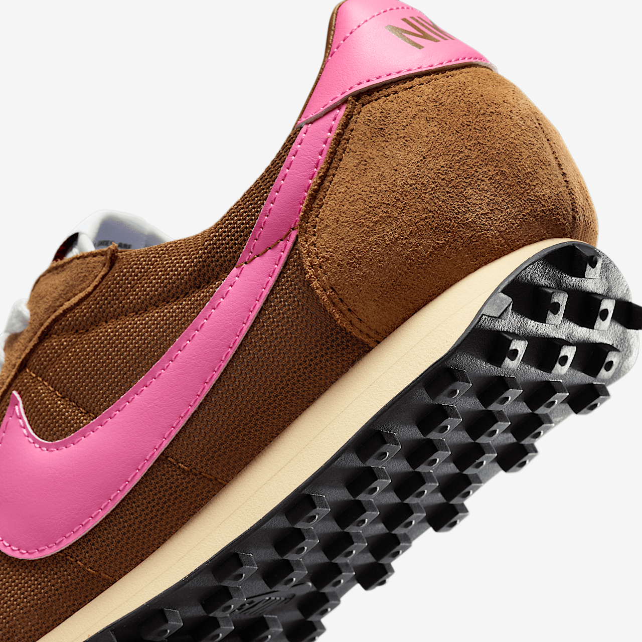 Nike  sneaker Light British Tan/Pinksicle