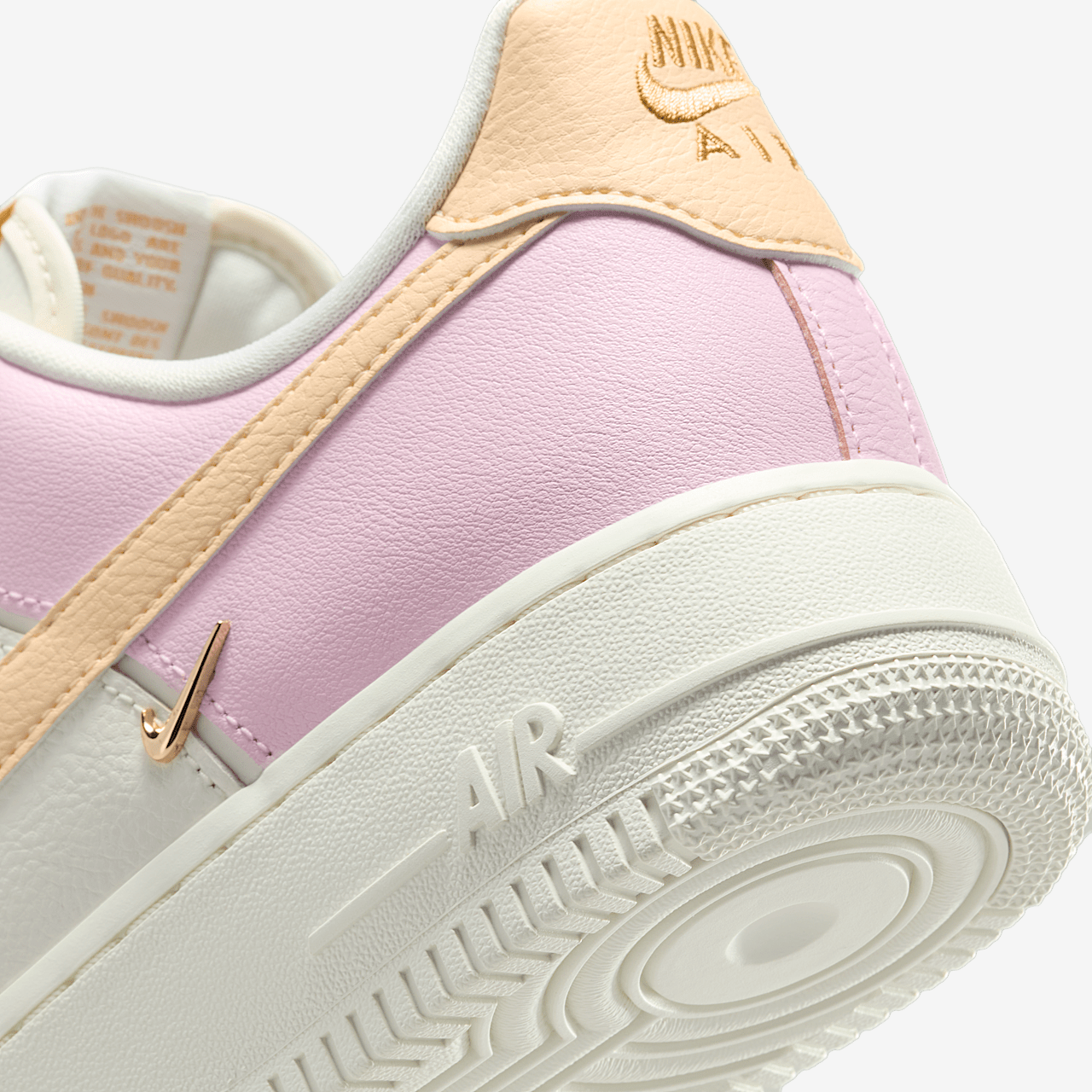 Nike Air Force 1 sneaker Pink Foam/Sail/Metallic Gold/Pale Vanilla