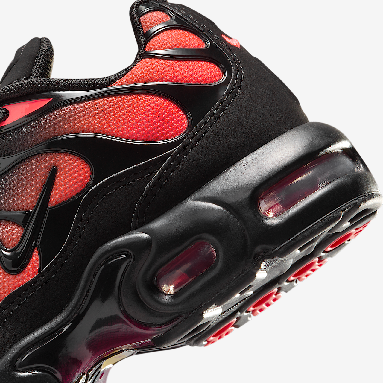 Nike Air Max Plus sneaker Zwart/Light Crimson/Noble Red/Zwart