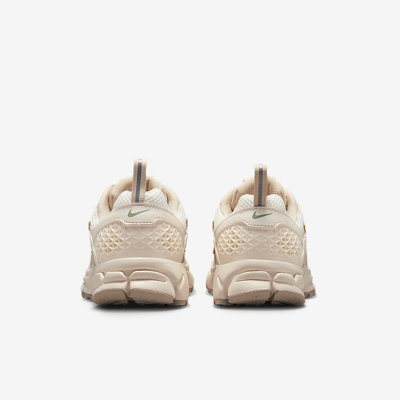 Nike Vomero sneaker Pale Ivory/Pale Ivory/Sanddrift/Pale Ivory