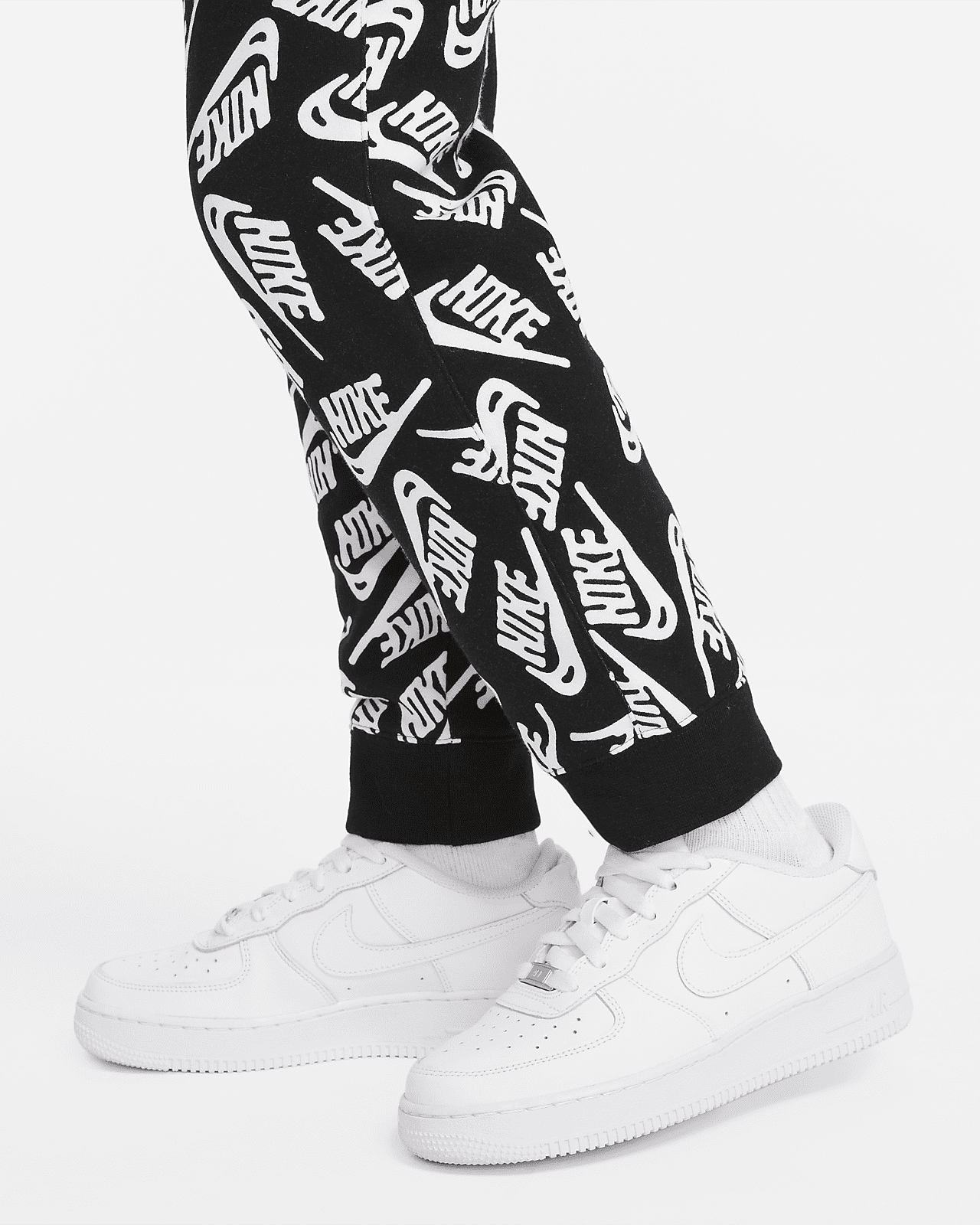 Подростковые спортивные штаны Nike Sportswear Club по цене 6430.0 ...