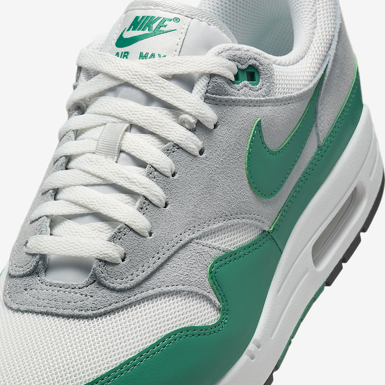 Nike Air Max 1 sneaker Platinum Tint/Light Smoke Grey/Evergreen Aura