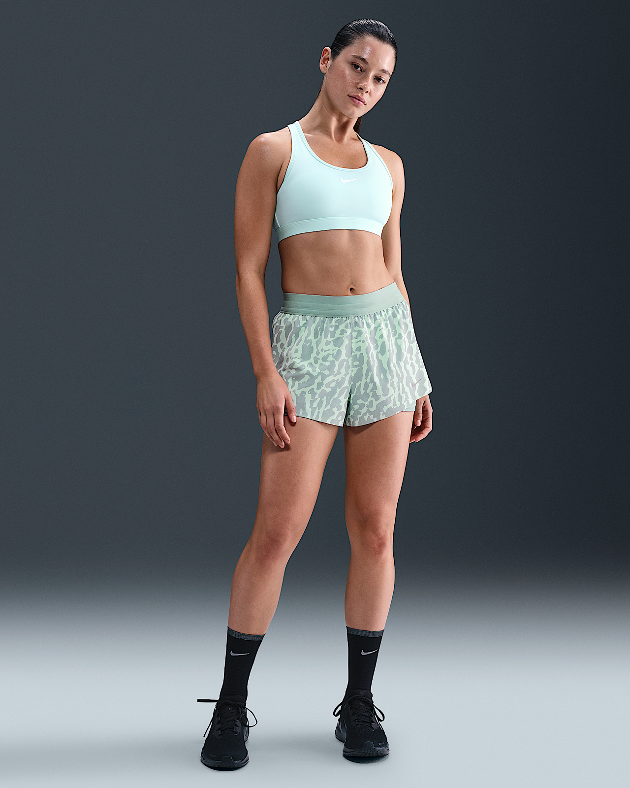Женские шорты Nike Swift Dri-FIT Mid-Rise 2-in-1 Printed Shorts для бега