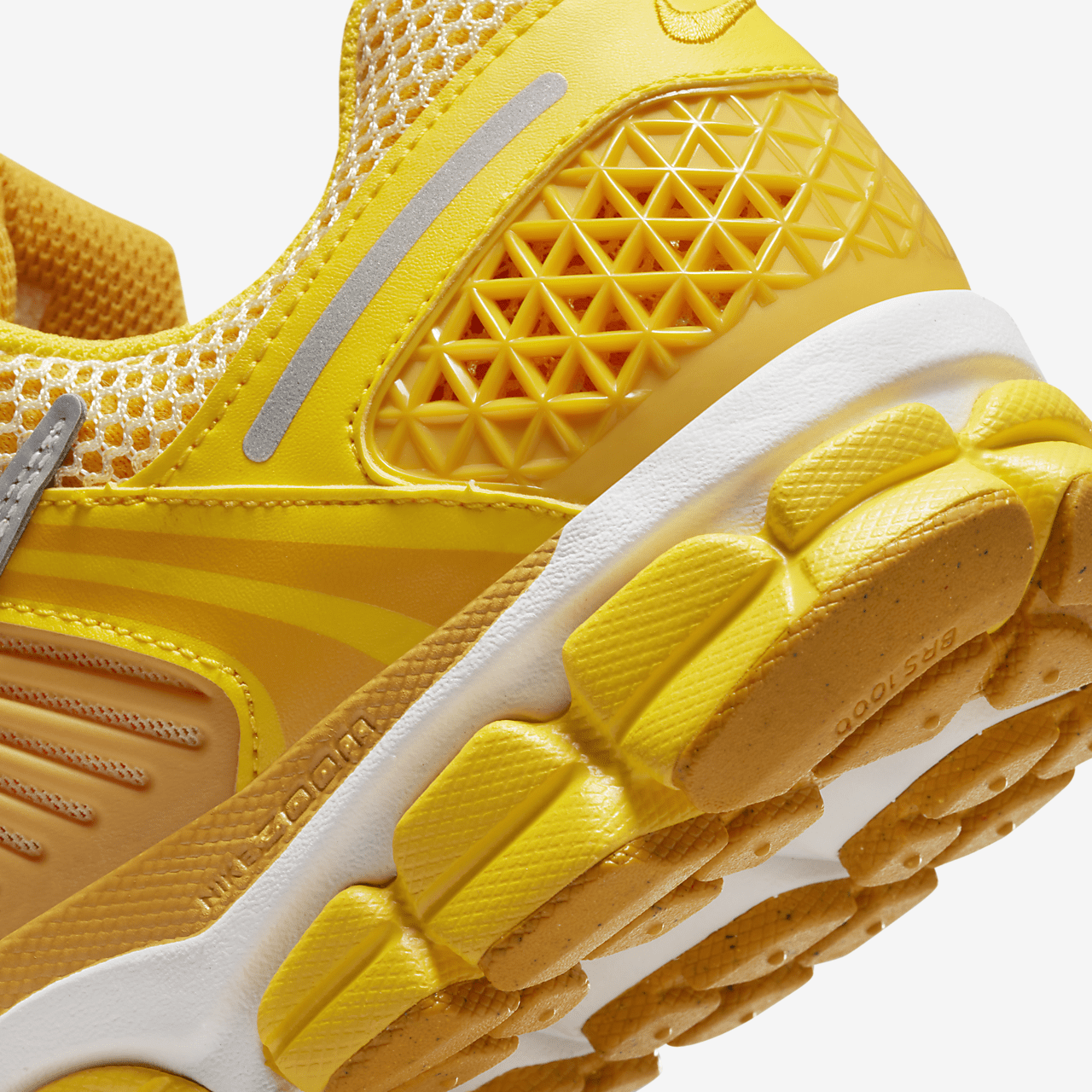 Nike Vomero sneaker Yellow Strike/Citron Tint/Yellow Ochre/Metallic Silver