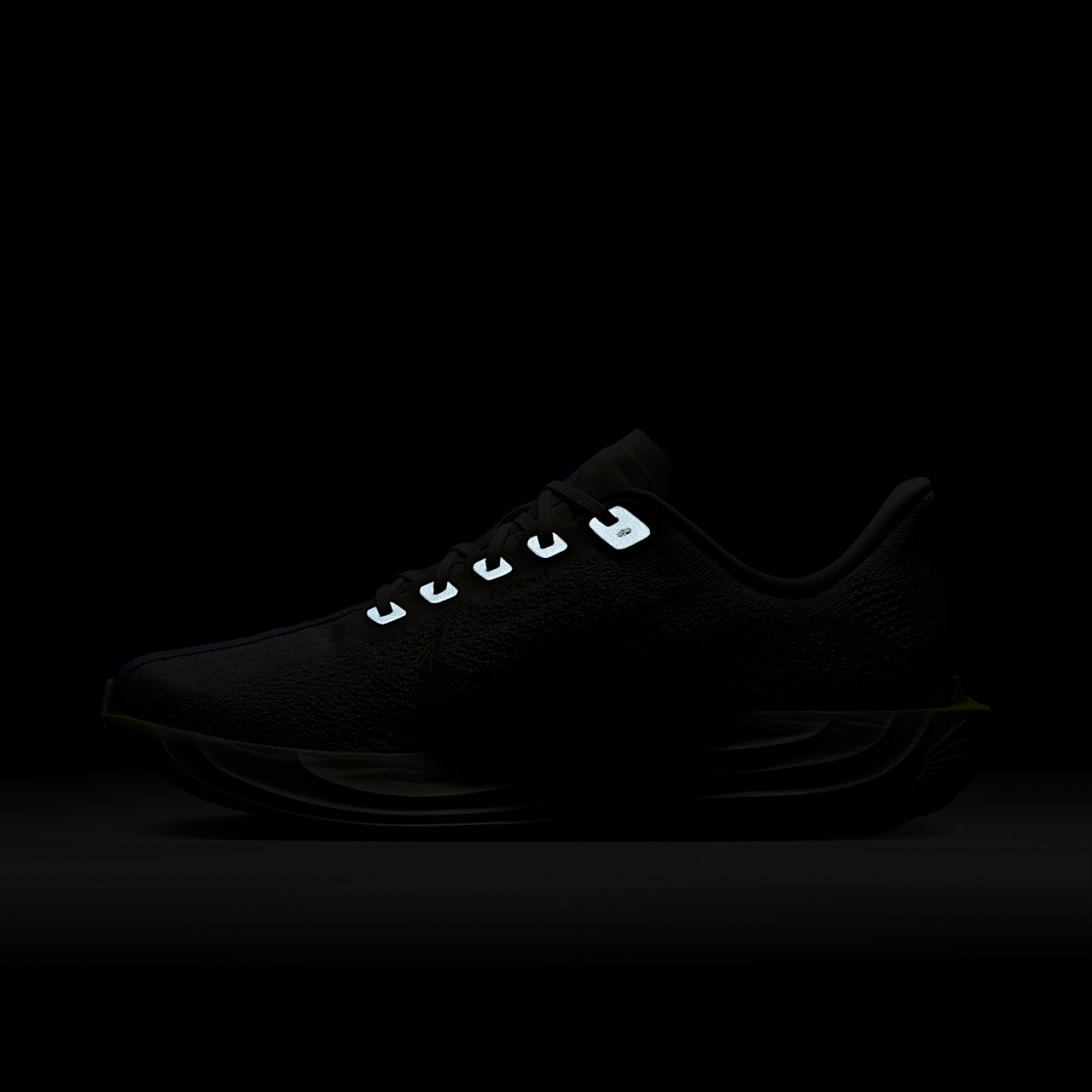 Nike Pegasus sneaker Sail/Pale Ivory/Volt/Zwart