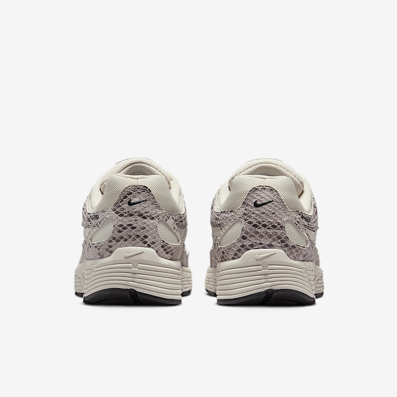 Nike P-6000 sneaker Light Bone/Zwart/Light Bone