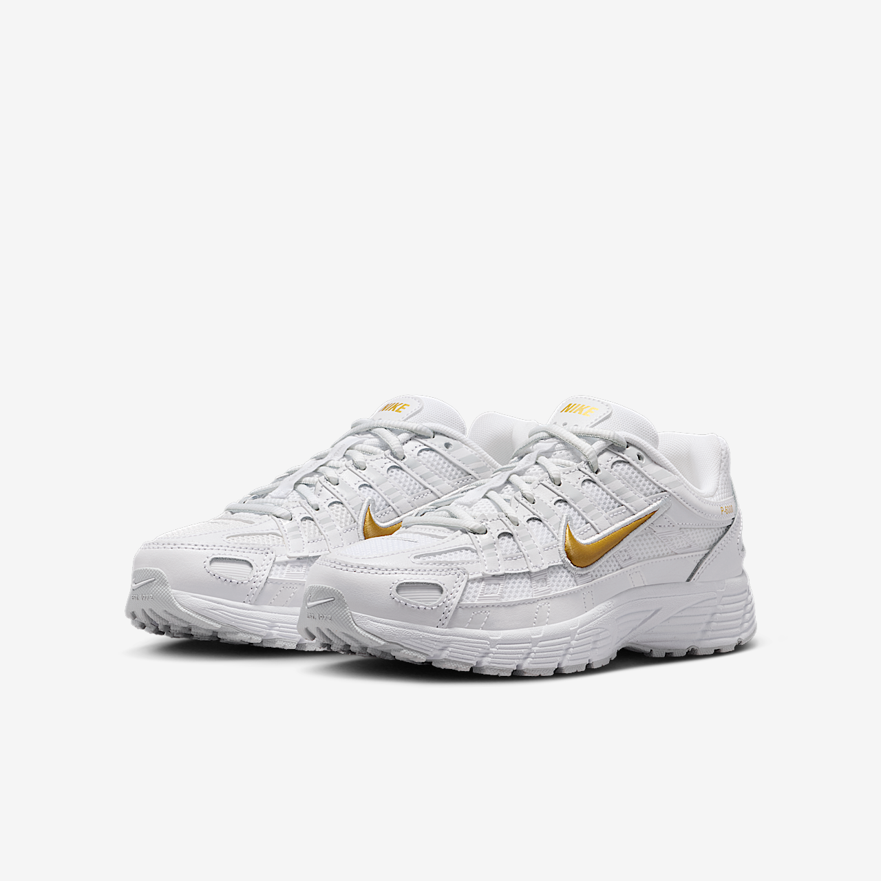 Nike P-6000 sneaker Wit/Pure Platinum/Metallic Gold