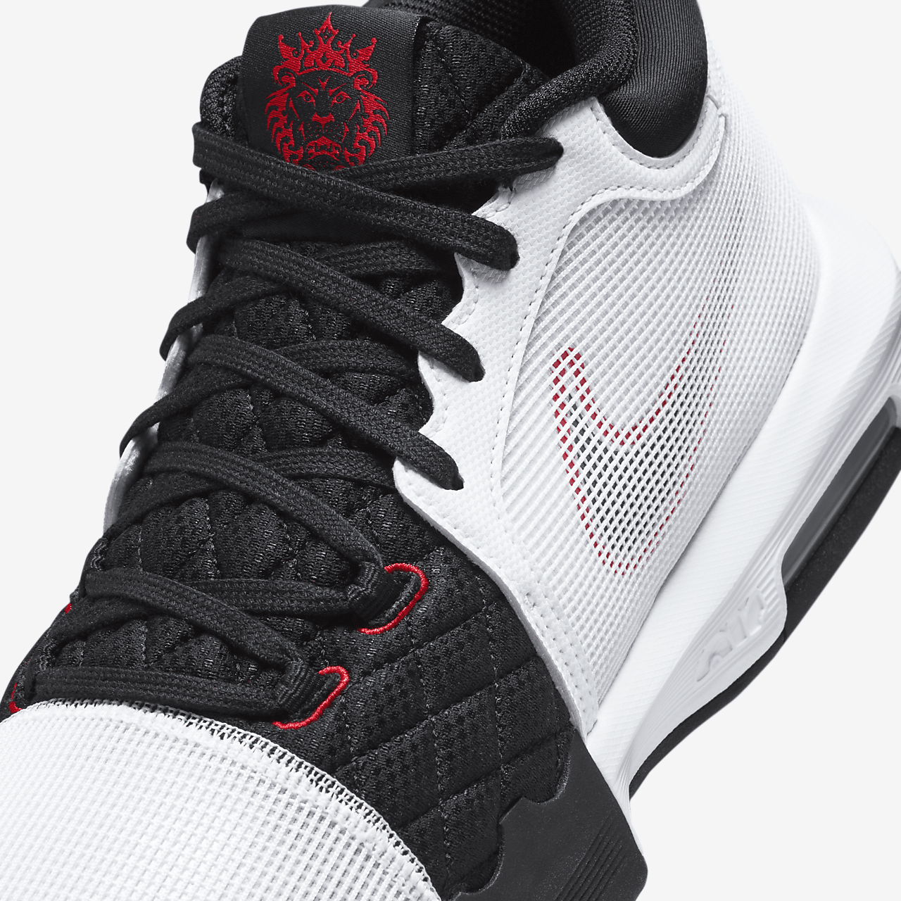 Nike LeBron sneaker Wit/University Red/Zwart