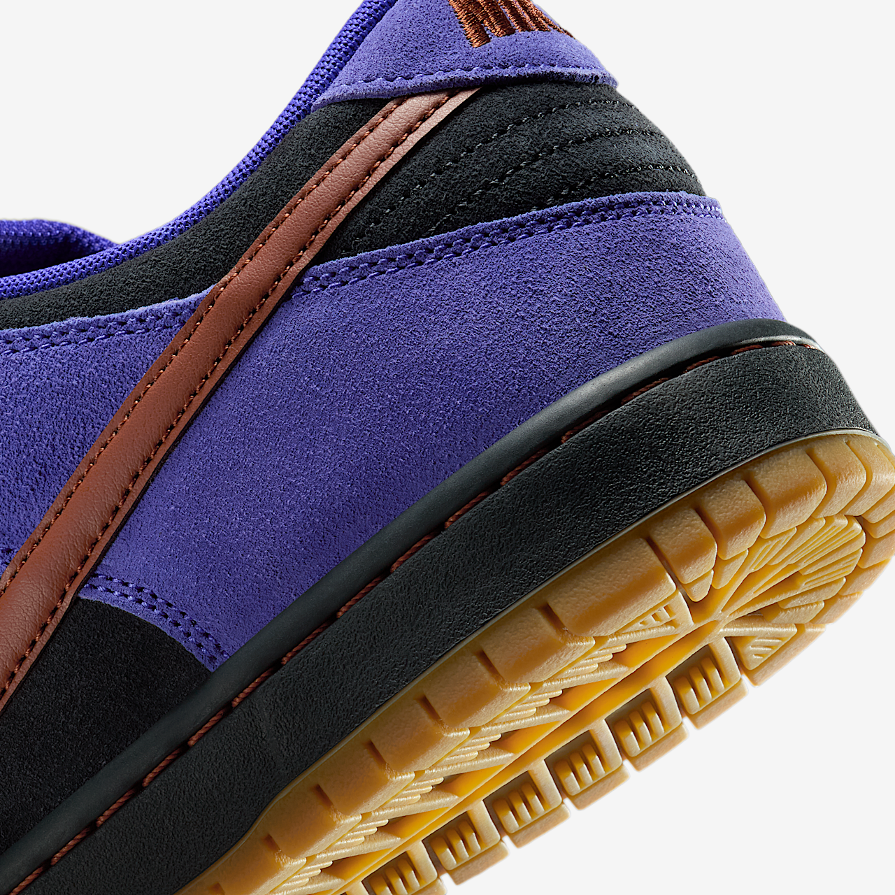 Nike Dunk Low sneaker Persian Violet/Off Noir/Gum Medium Brown/Cinnamon
