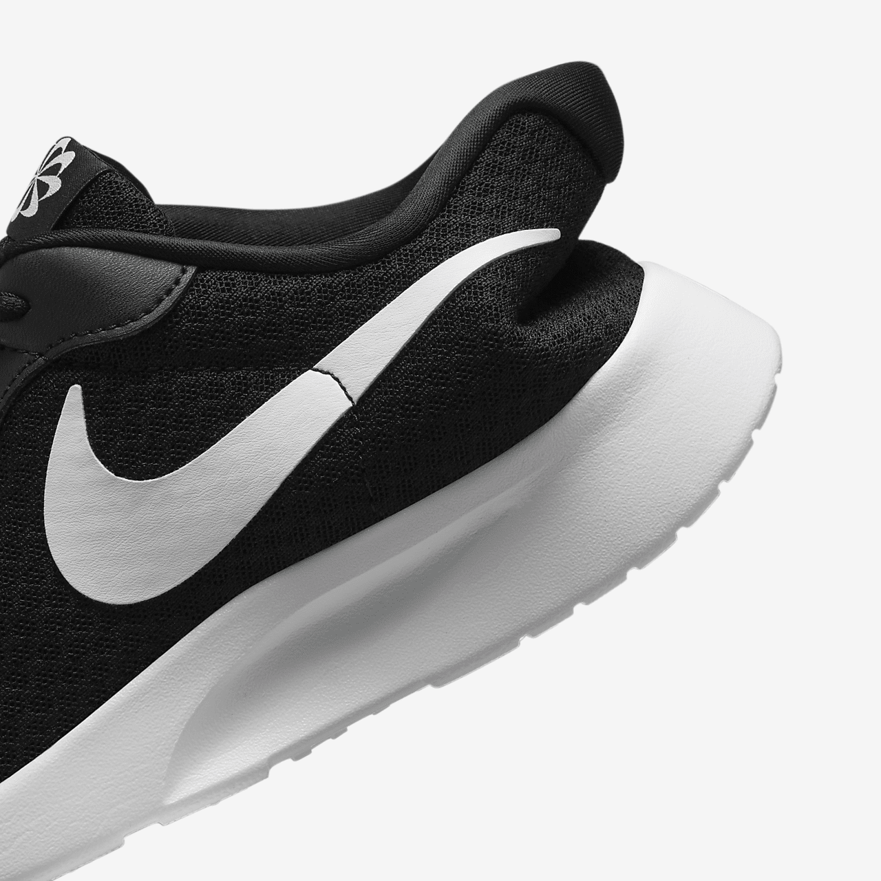 Nike Tanjun sneaker Zwart/Volt/Zwart/Wit