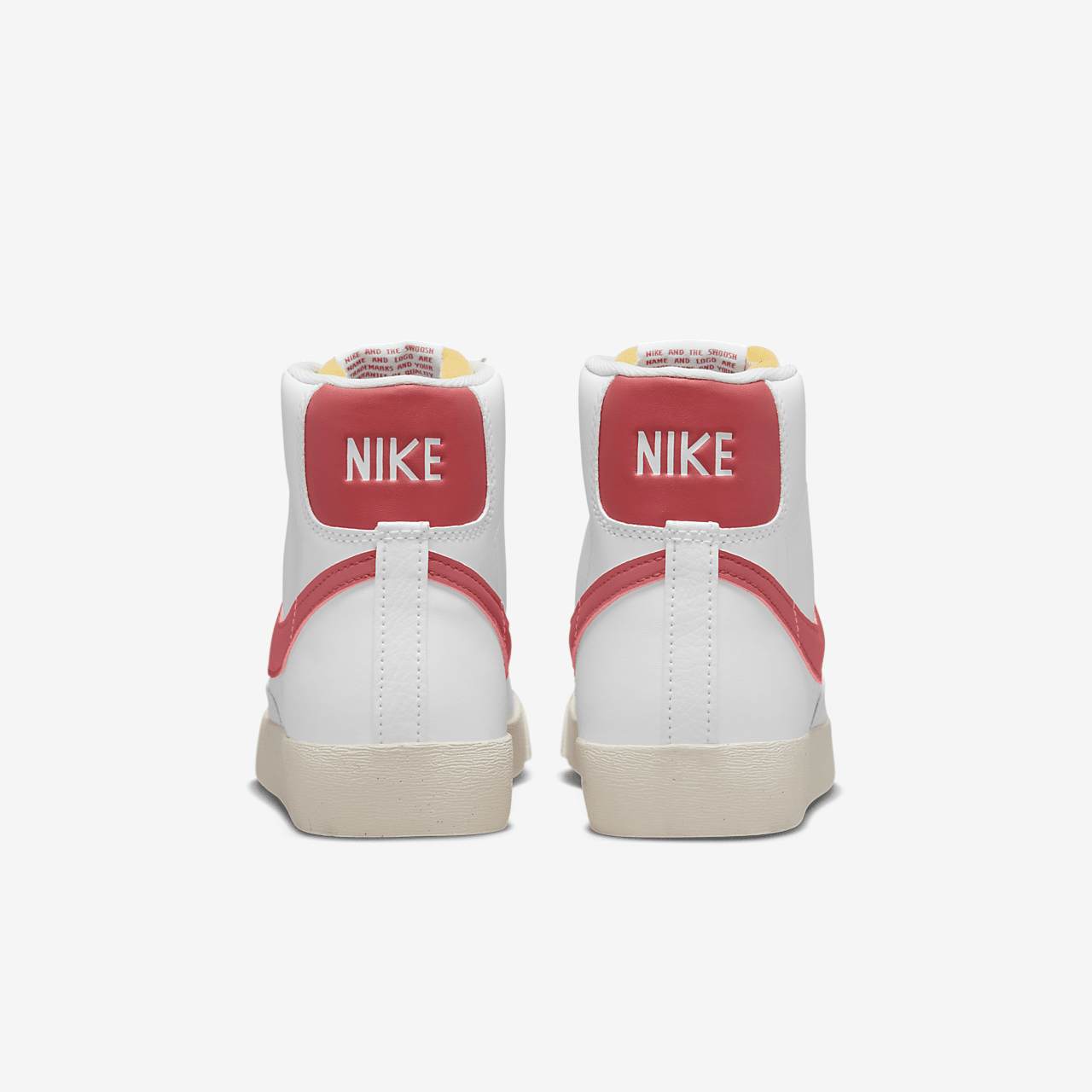 Nike Blazer sneaker Wit/Red Stardust/Sail/Adobe