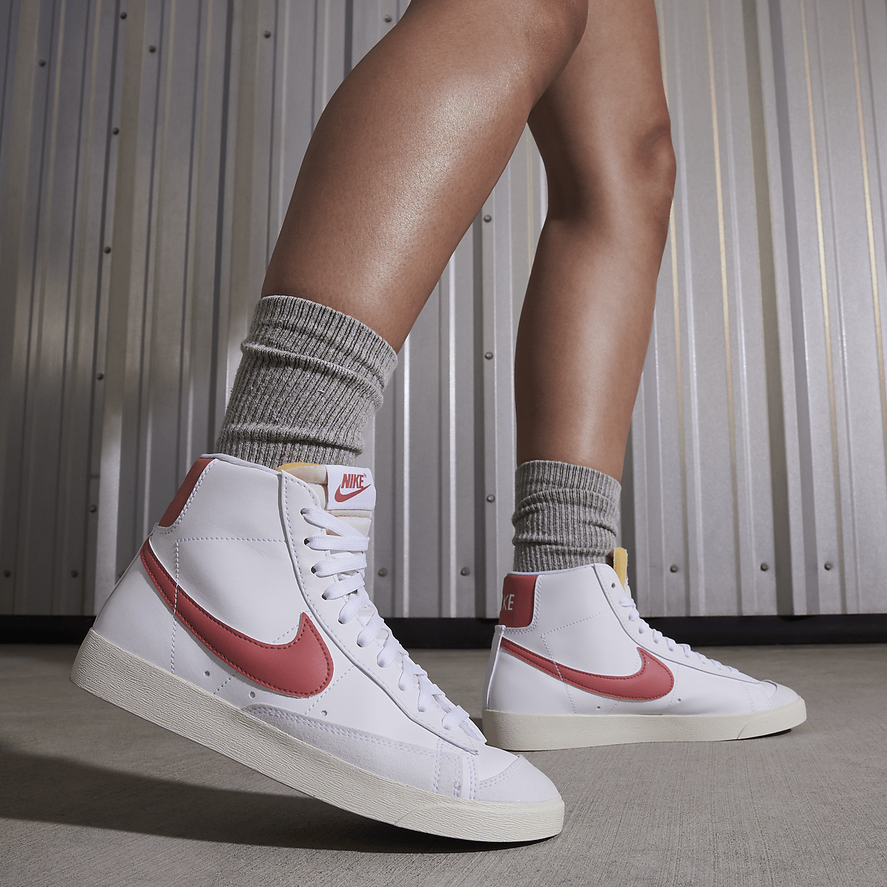 Nike Blazer sneaker Wit/Red Stardust/Sail/Adobe