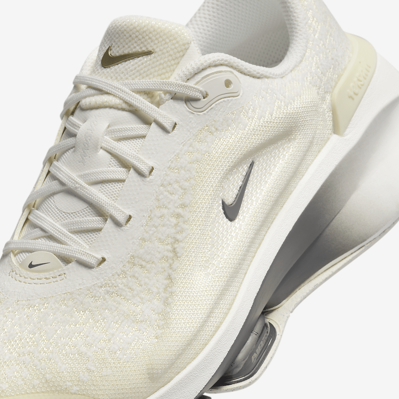 Nike  sneaker Coconut Milk/Sail/Gum Light Brown/Iron Grey