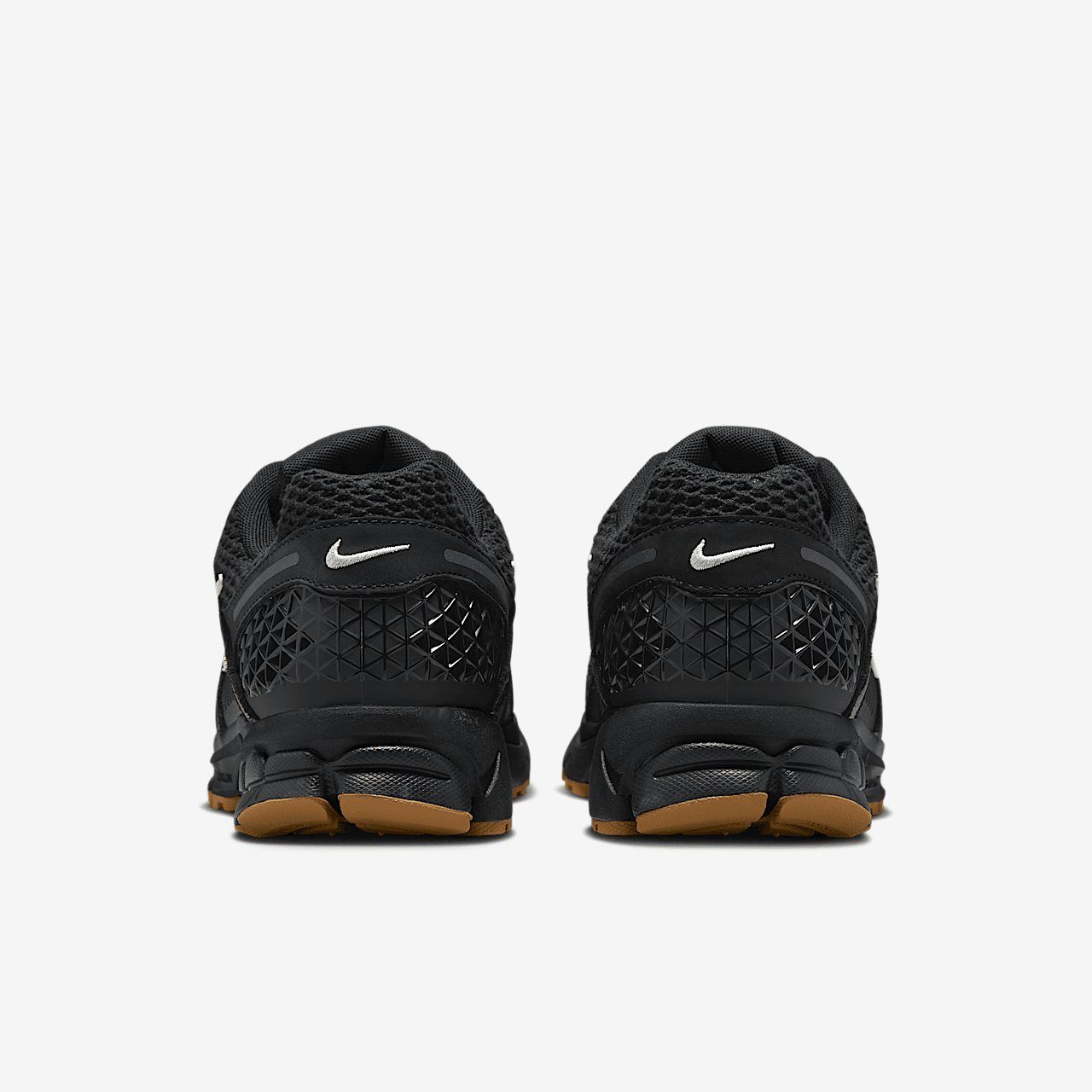 Nike Vomero sneaker Zwart/Off Noir/Flax/Coconut Milk