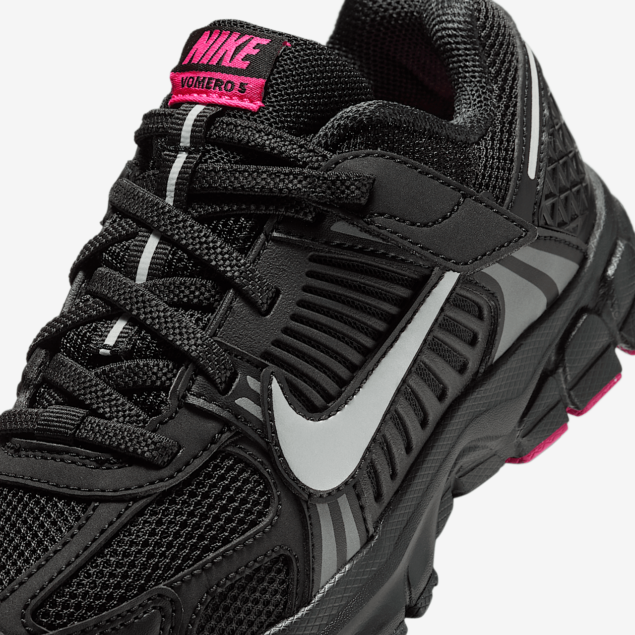 Nike Vomero sneaker Zwart/Anthracite/Pink Blast/Metallic Platinum