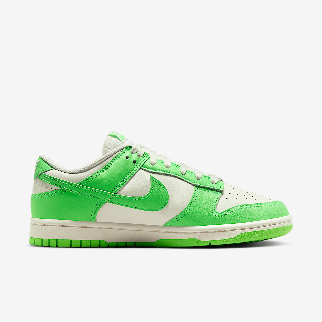 Nike Dunk Low sneaker Sail/Green Strike