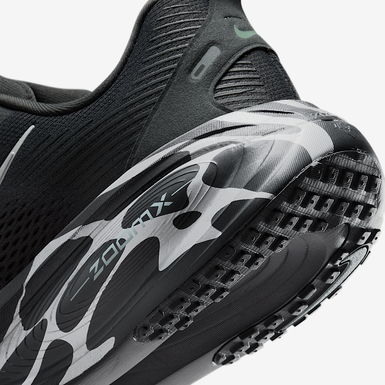 Nike Vomero sneaker Anthracite/Cannon/Metallic Silver/Reflect Silver