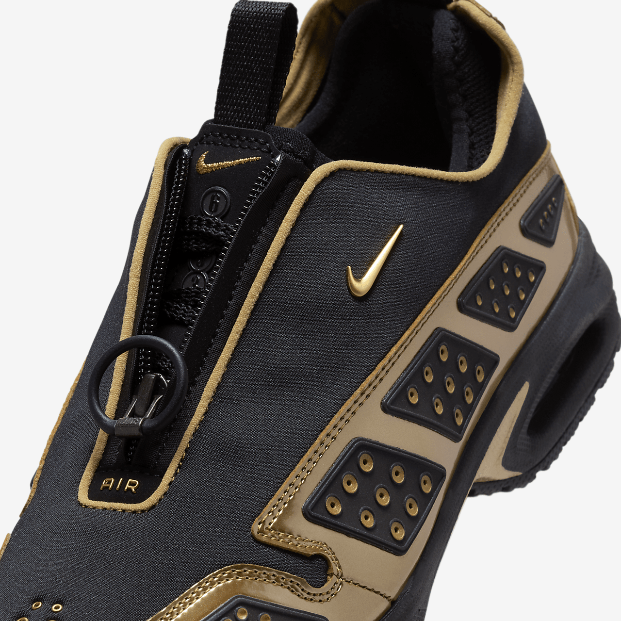 Nike Air Max SNDR sneaker Zwart/Zwart/Dark Smoke Grey/Metallic Gold