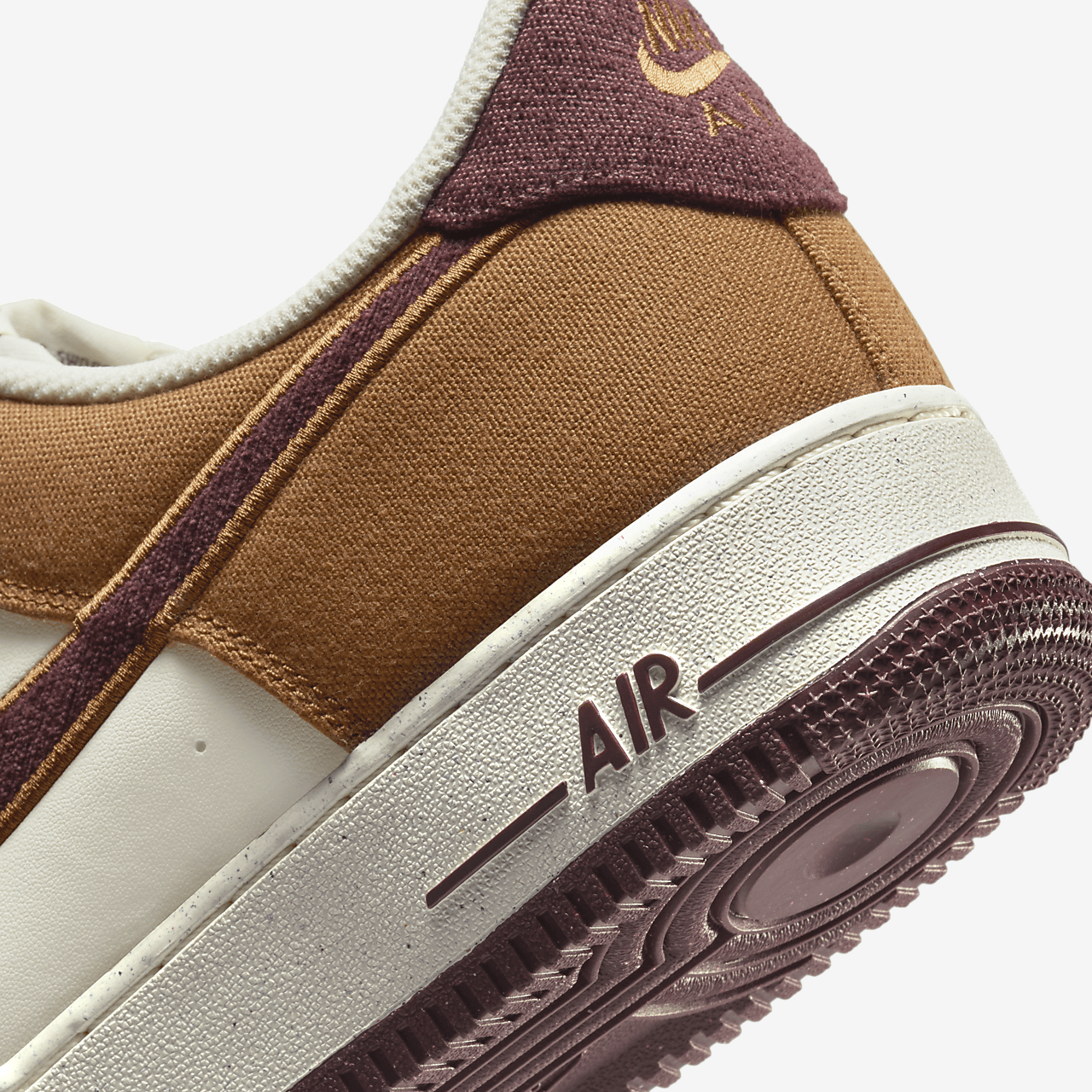 Nike Air Force 1 sneaker Light British Tan/Coconut Milk/Gum Dark Brown/Burgundy Crush