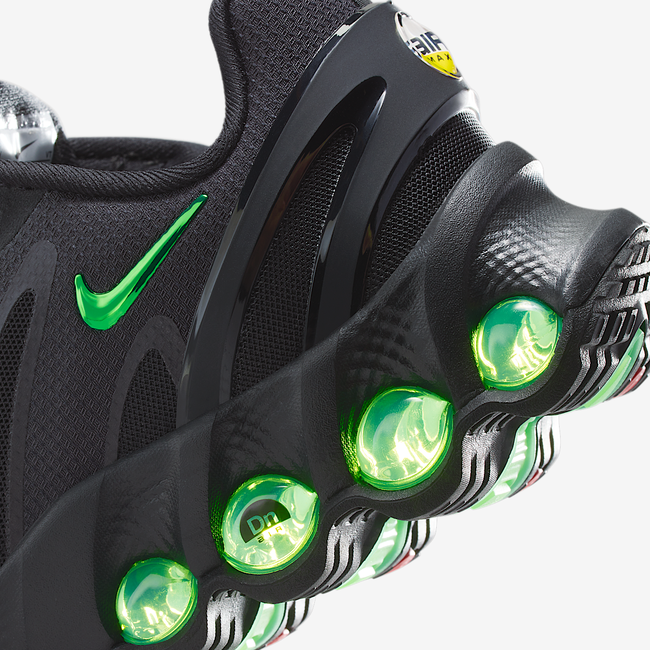 Nike Air Max DN sneaker Zwart/Dark Smoke Grey/Zwart/Green Strike