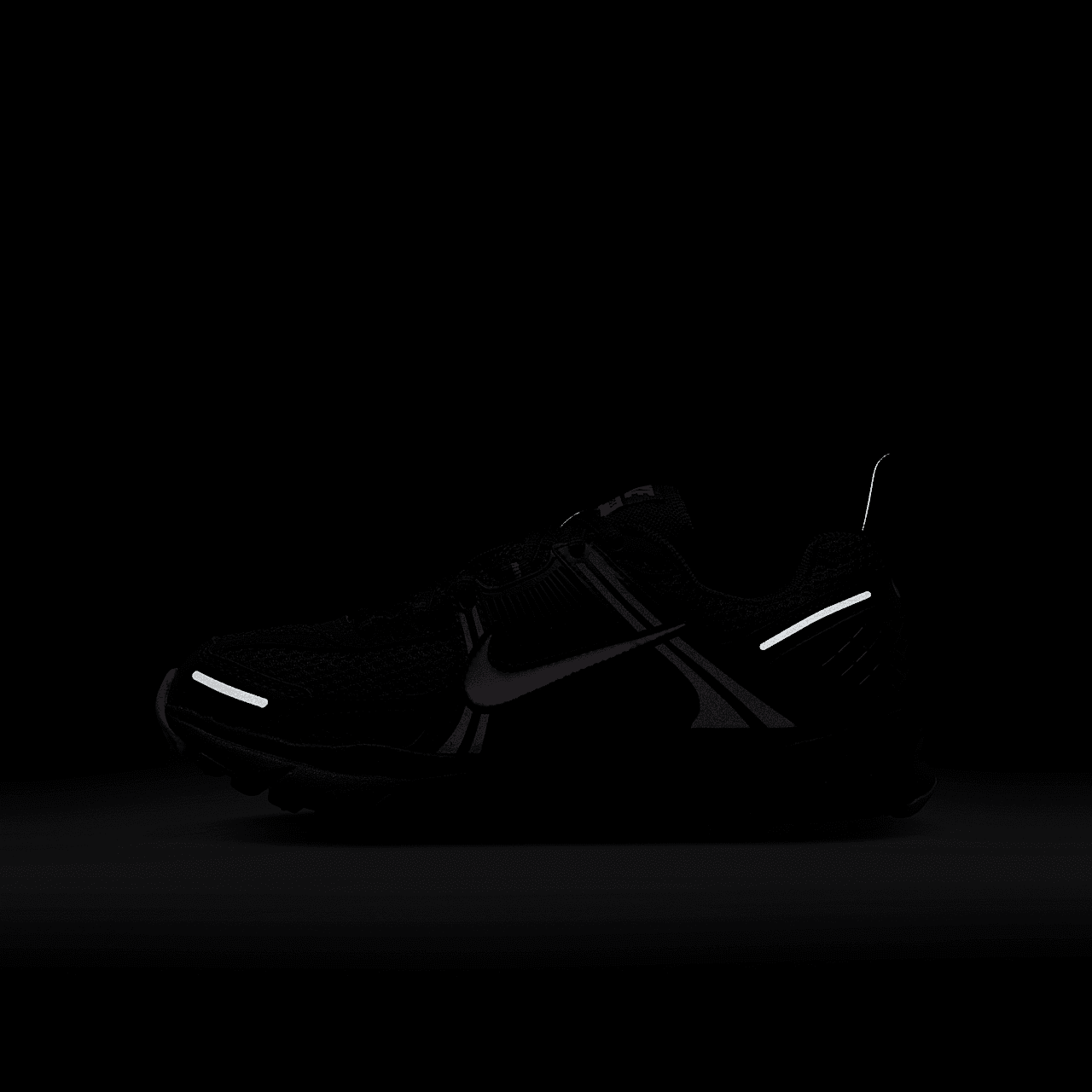 Nike Vomero sneaker Zwart/Anthracite/Pink Blast/Metallic Platinum