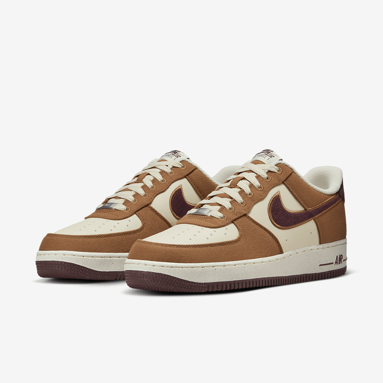 Nike Air Force 1 sneaker Light British Tan/Coconut Milk/Gum Dark Brown/Burgundy Crush