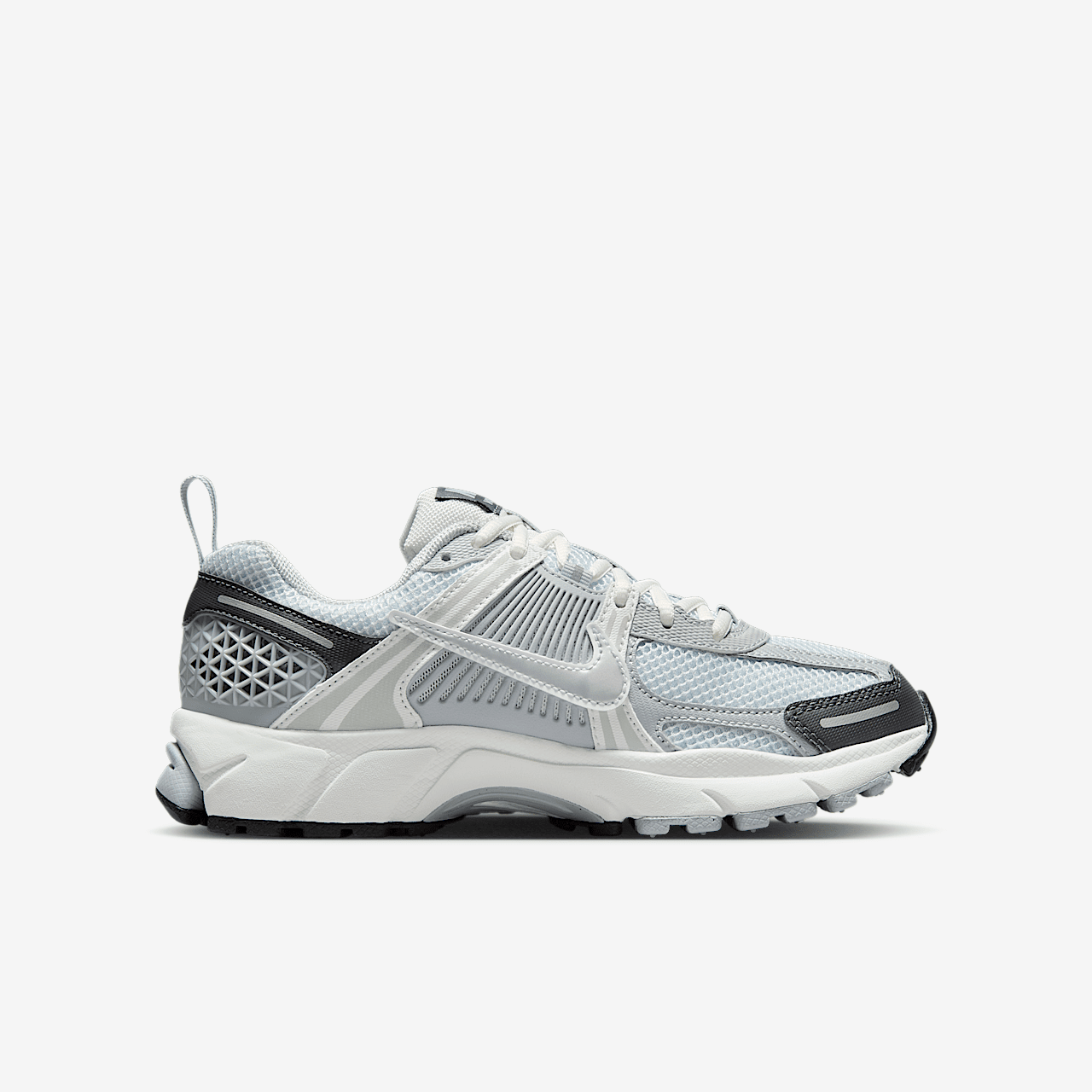 Nike Vomero sneaker Pure Platinum/Summit White/Dark Grey/Metallic Silver