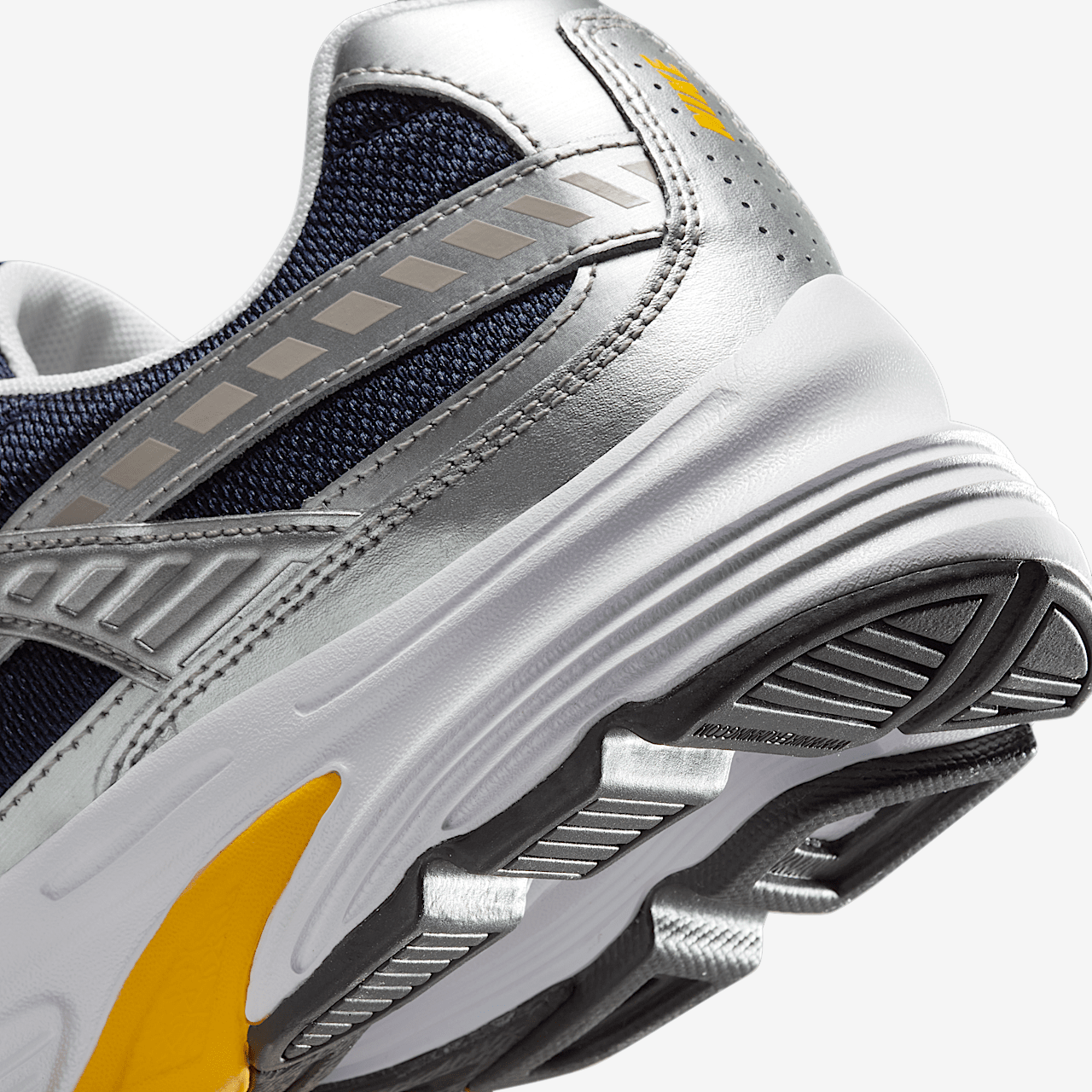 Nike Nike Initiator sneaker Obsidian/Metallic Silver/Wit/Team Gold