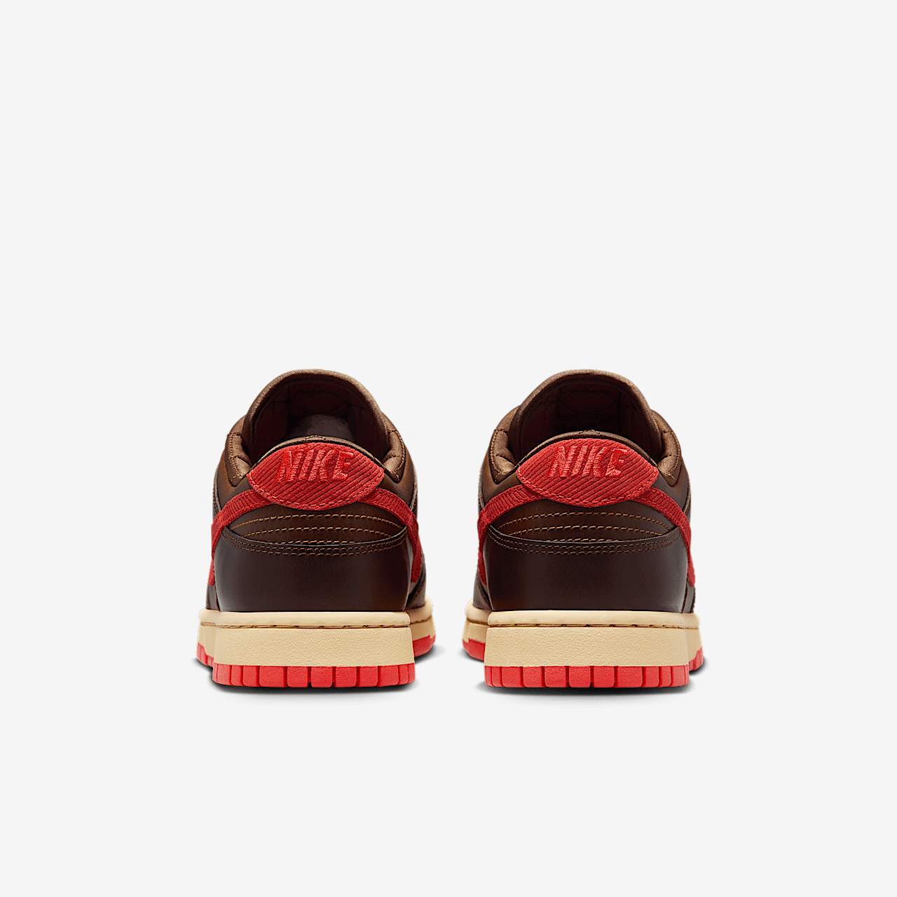 Nike Dunk Low sneaker Light British Tan/Sesame/Cacao Wow/Picante Red