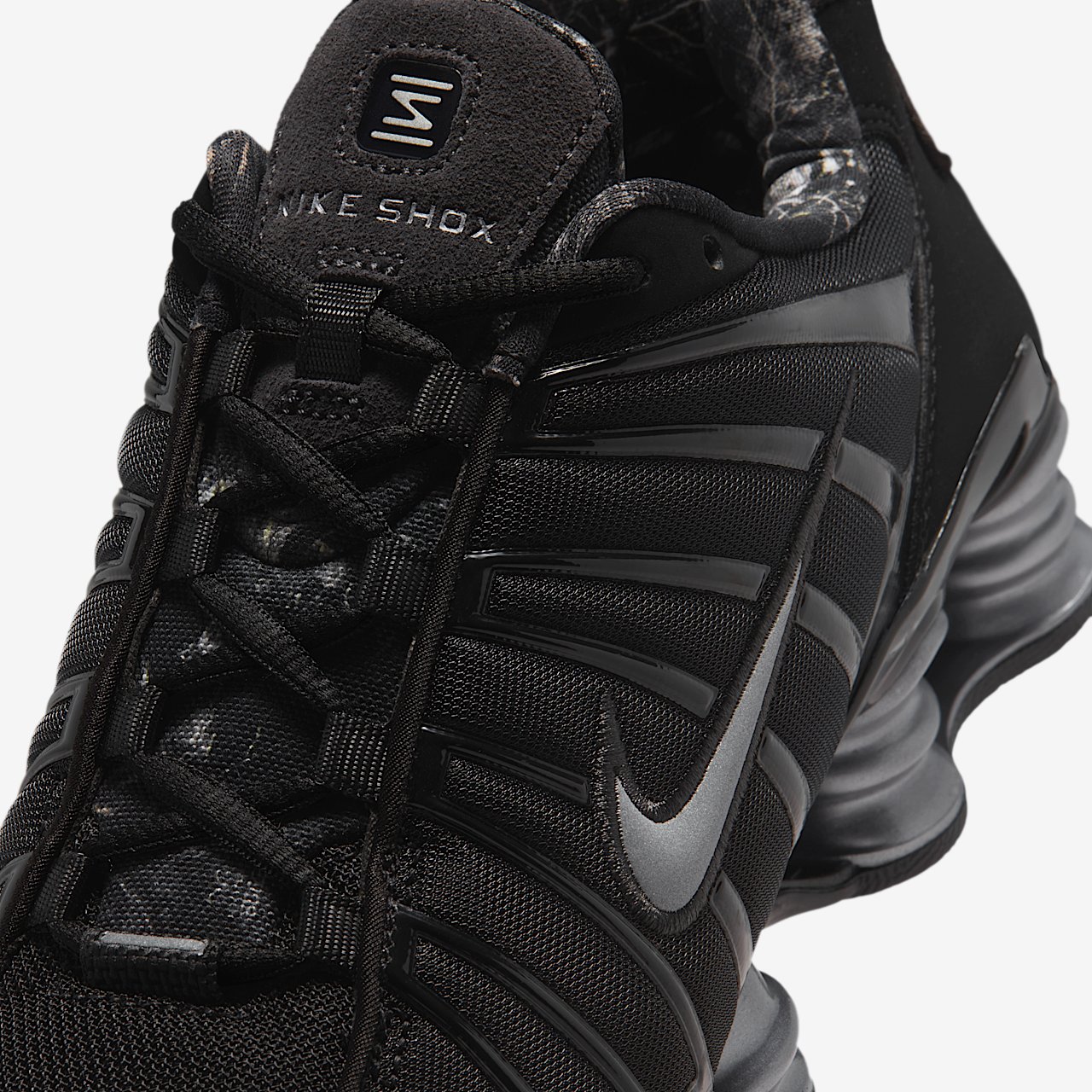 Nike Nike Shox sneaker Zwart/Metallic Cool Grey/Dark Smoke Grey