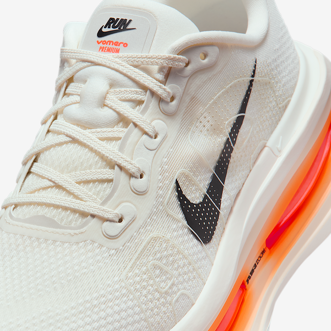 Nike Vomero sneaker Sail/Coconut Milk/Total Orange/Zwart