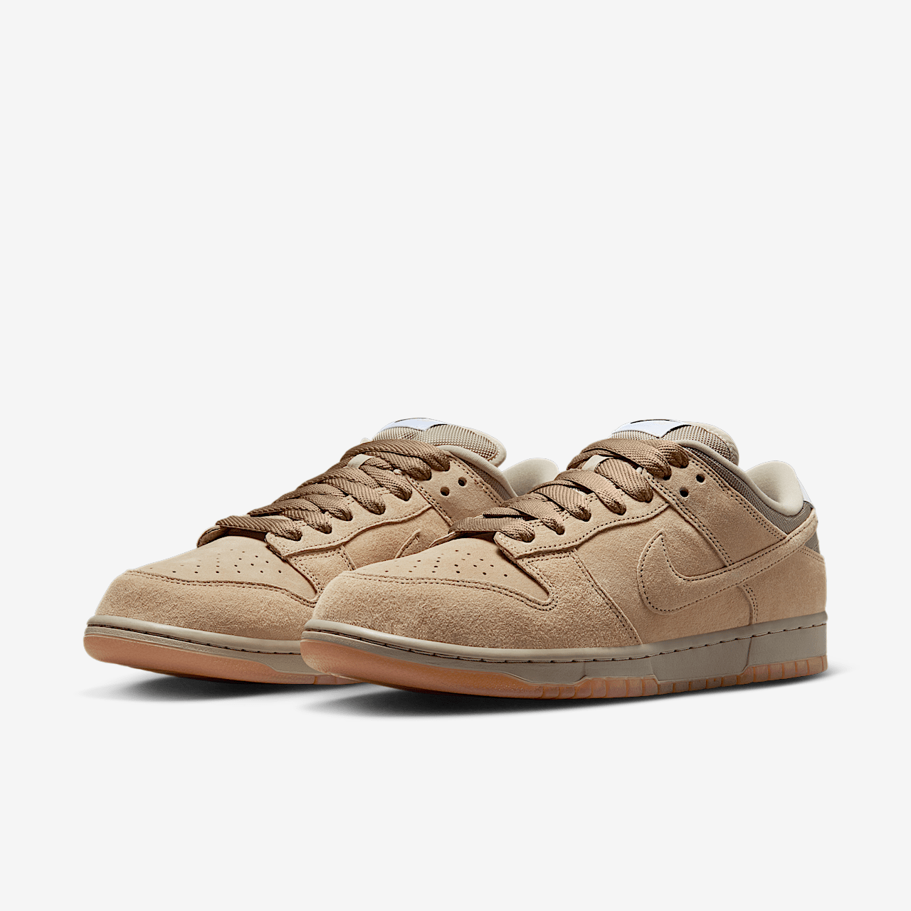 Nike Dunk Low sneaker Parachute Beige/Desert Khaki/Wit/Parachute Beige