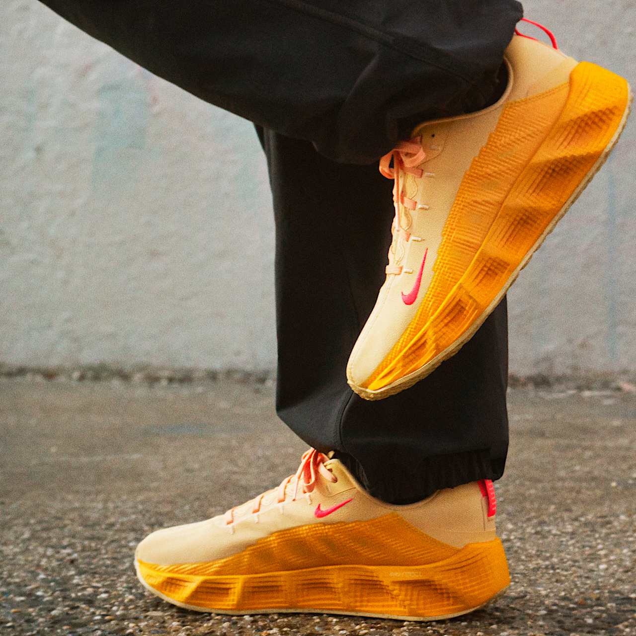 Nike  sneaker Celestial Gold/Celestial Gold/Bright Crimson/Bright Crimson