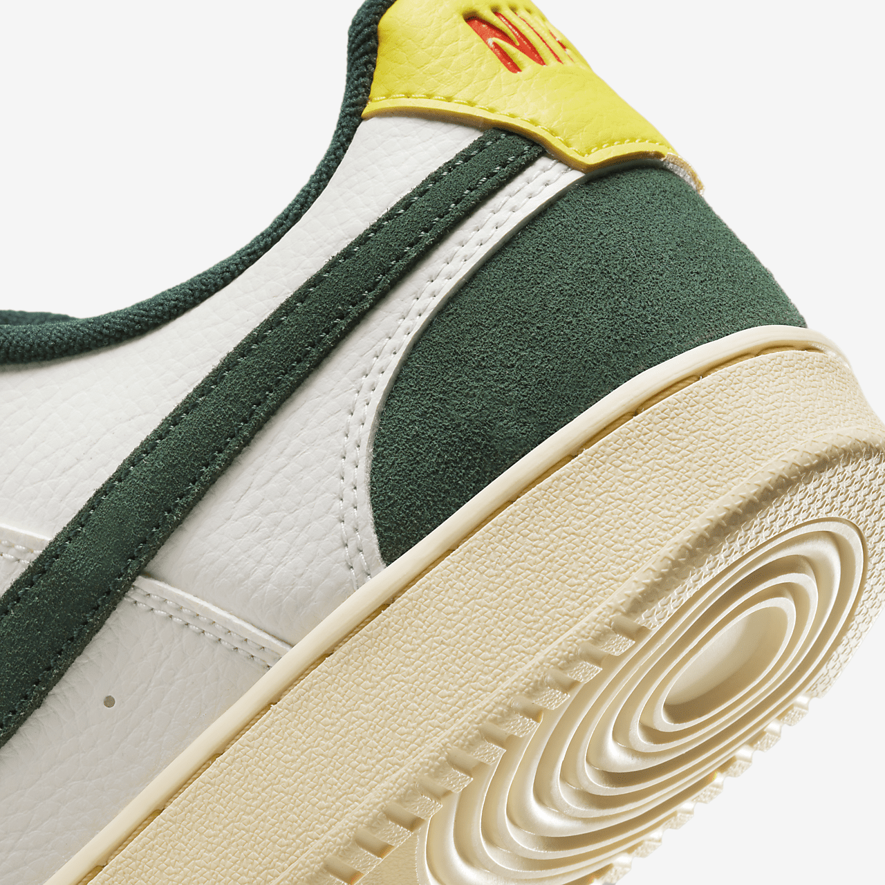 Nike  sneaker Sail/Picante Red/Opti Yellow/Pro Green