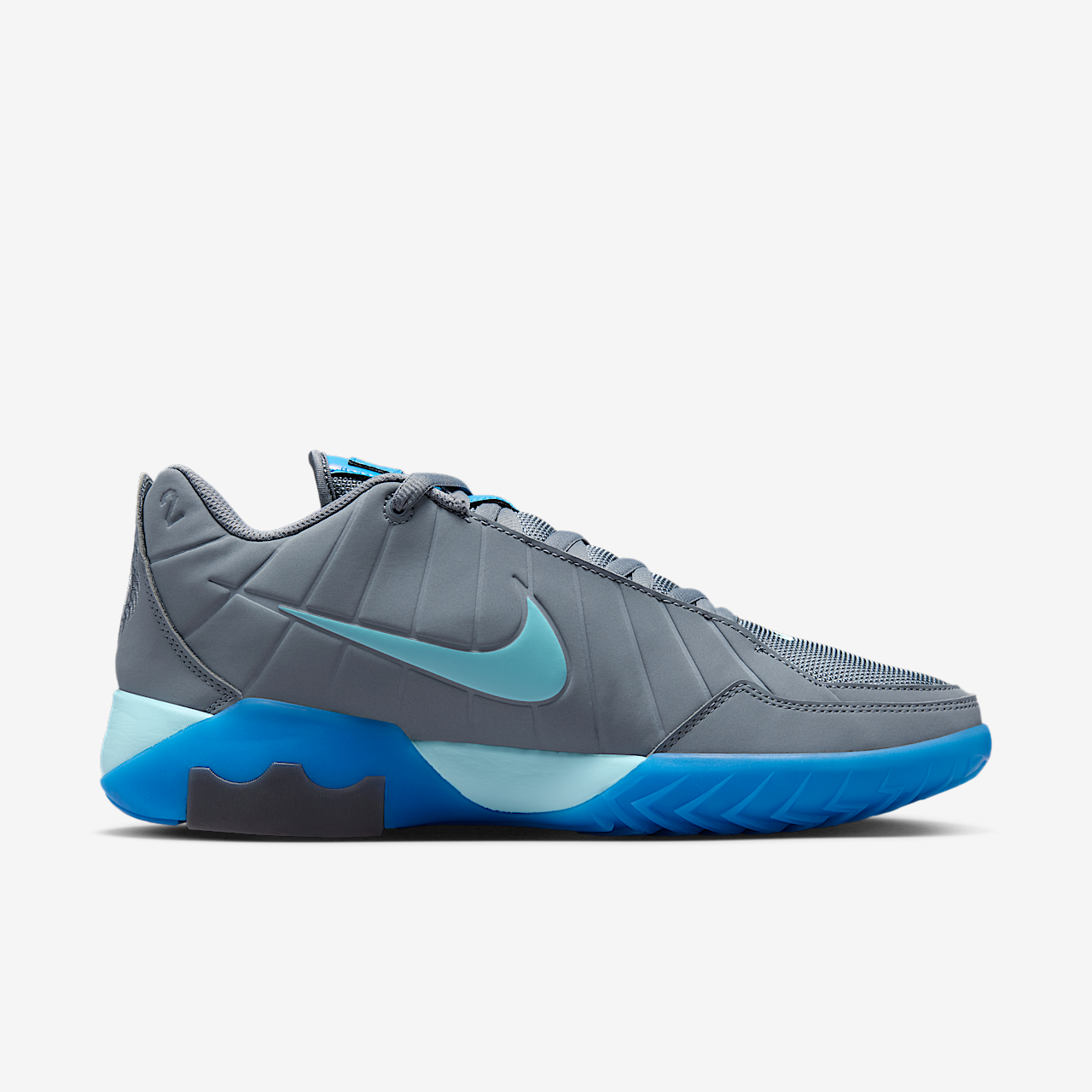 Nike LeBron sneaker Cool Grey/Glacier Ice/Glacier Ice/Aurora Blue