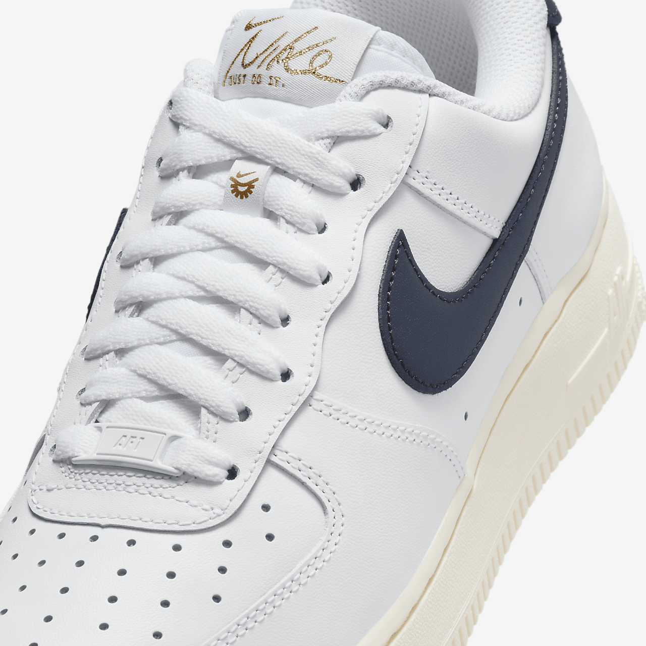 Nike Air Force 1 sneaker Wit/Pale Ivory/Metallic Gold/Obsidian