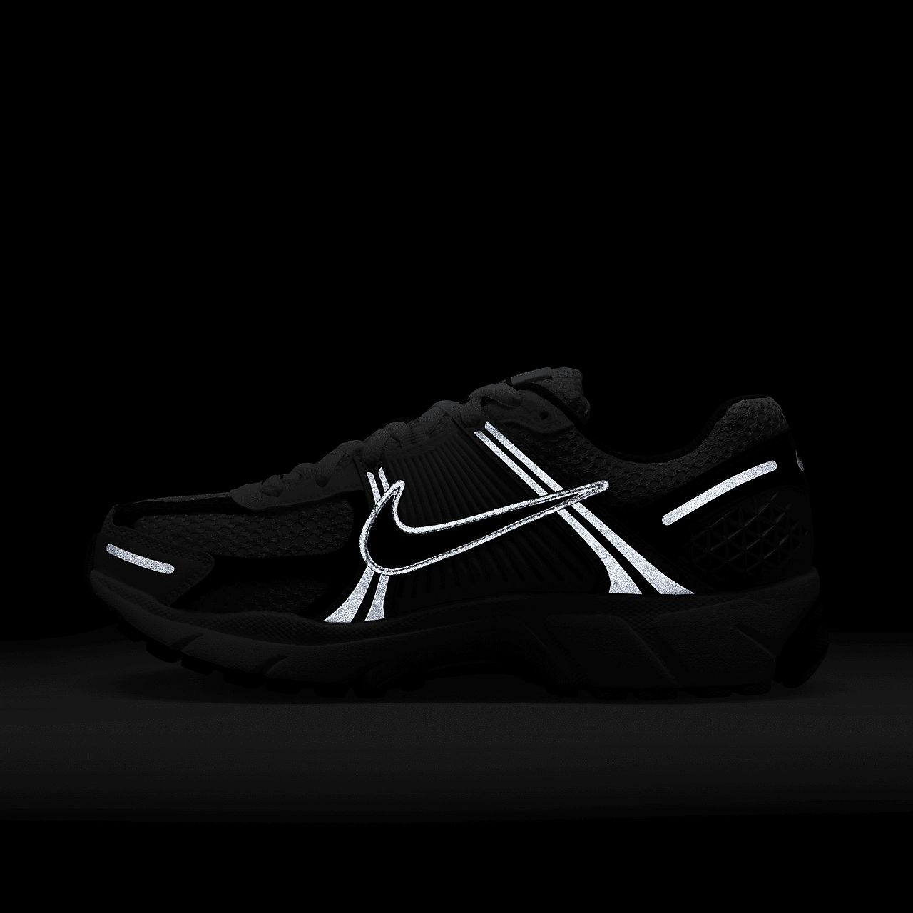 Nike Vomero sneaker Photon Dust/Phantom/Metallic Silver/Zwart