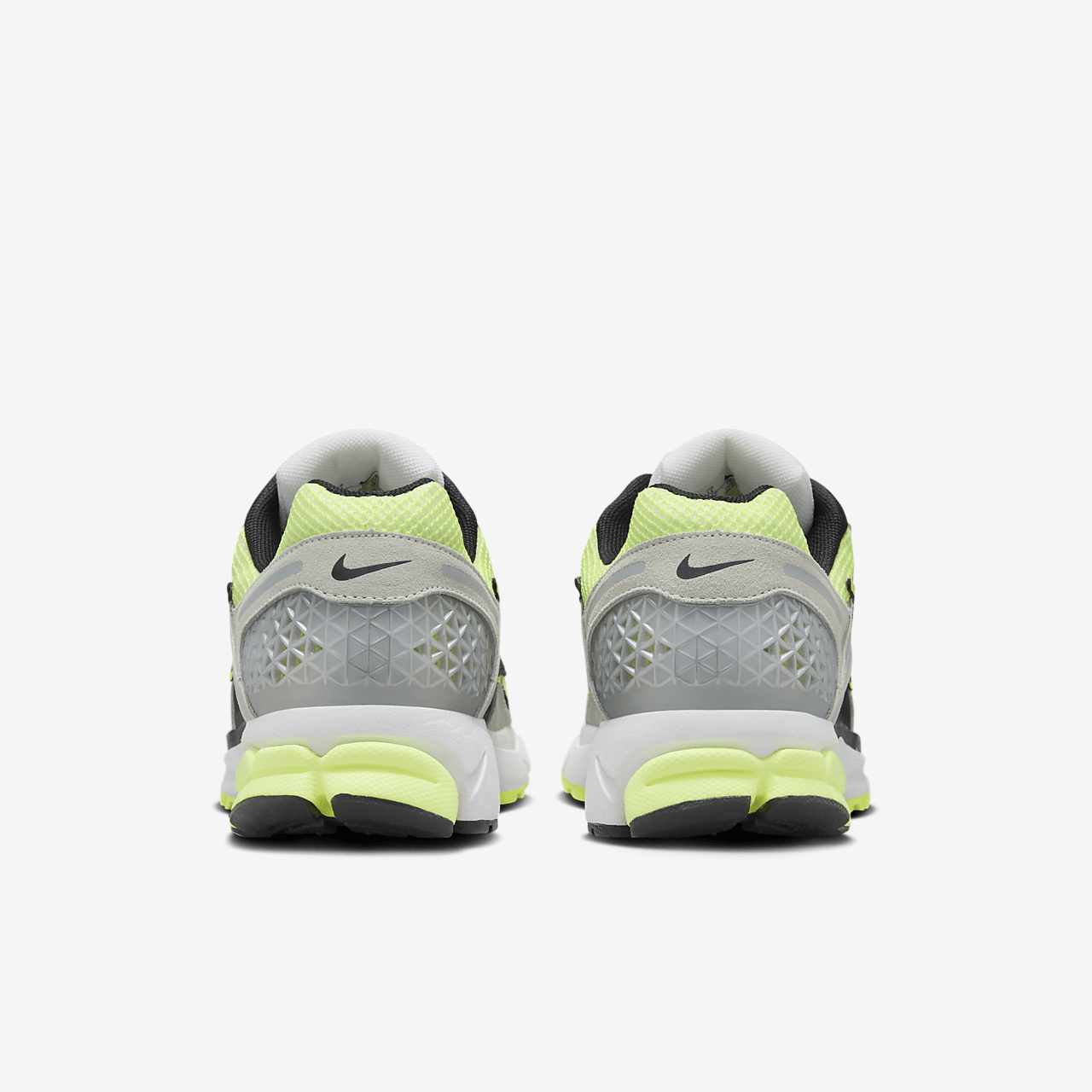 Nike Vomero sneaker Volt/Wit/Metallic Platinum/Zwart