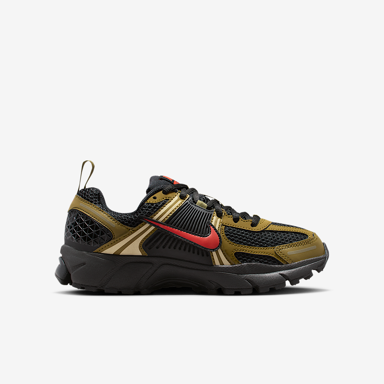 Nike Vomero sneaker Zwart/Olive Flak/Quantum Moss/Picante Red