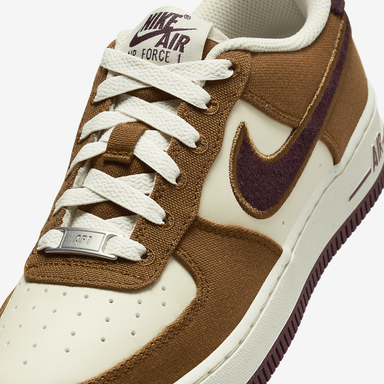 Nike Air Force 1 sneaker Light British Tan/Coconut Milk/Gum Dark Brown/Burgundy Crush