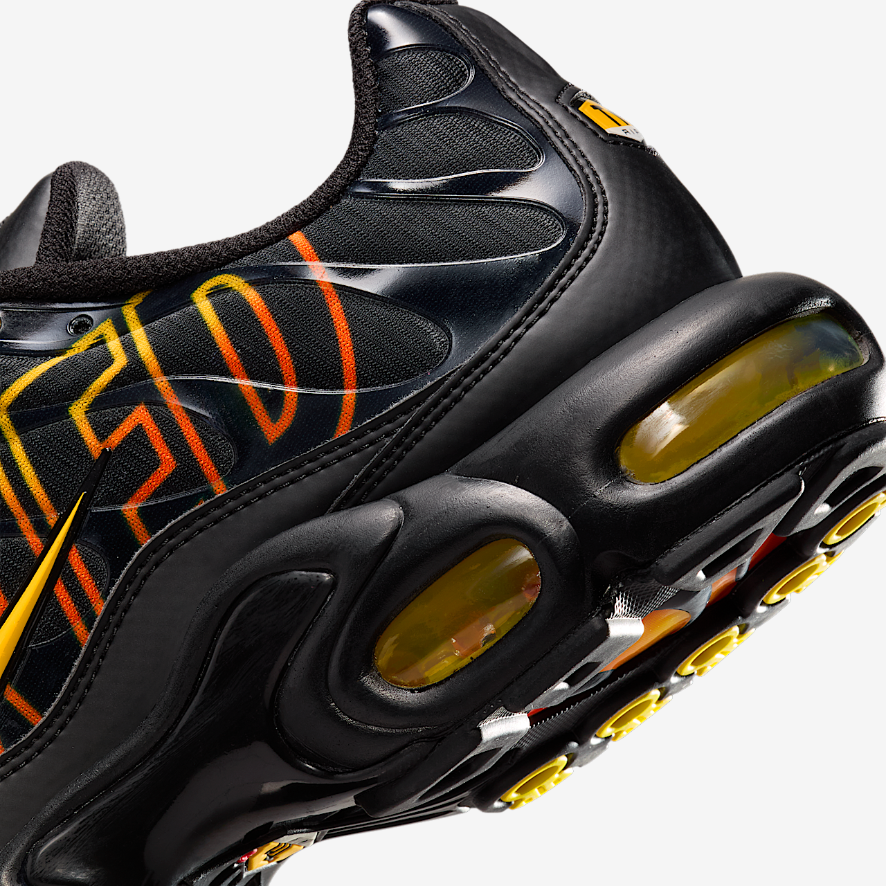 Nike Air Max Plus sneaker Zwart/Zwart/Safety Orange/Lightning